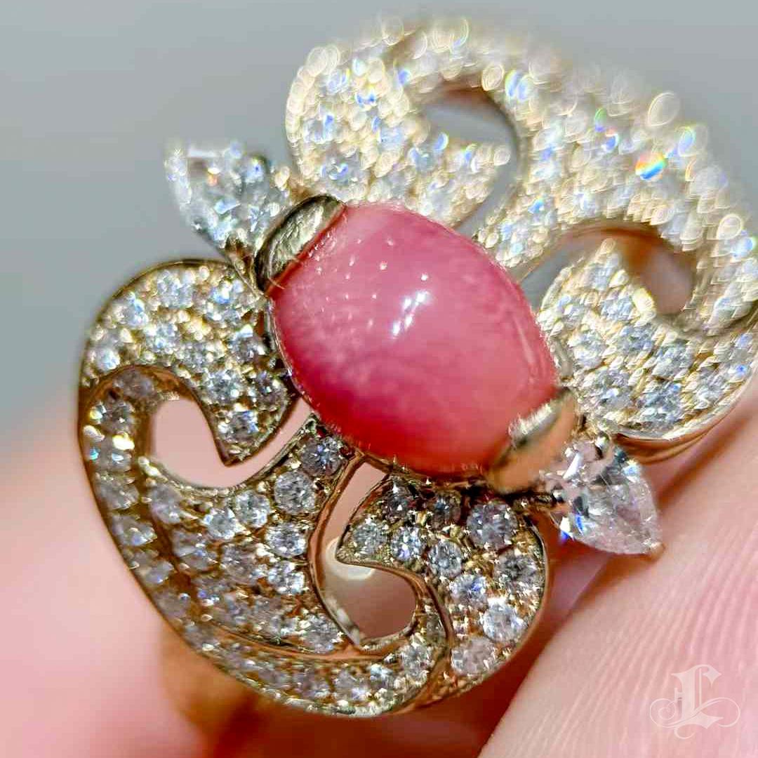 Uncut 【Conchéa】Flaming Grace Vintage Conch Pearl & Diamond Ring — 1.65ct For Sale