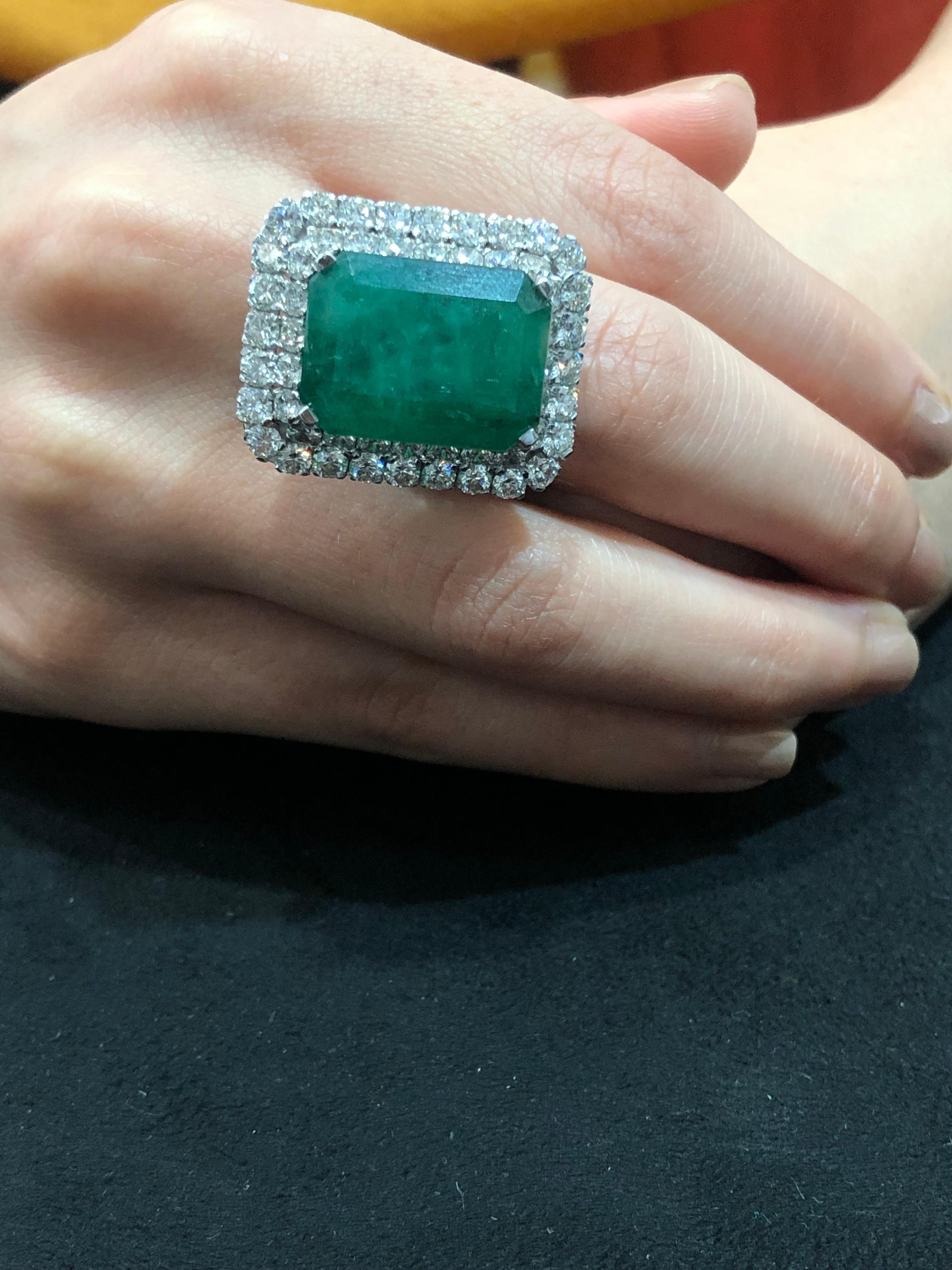 Contemporary Zambian Emerald 18k White Gold White Diamond Cocktail Ring