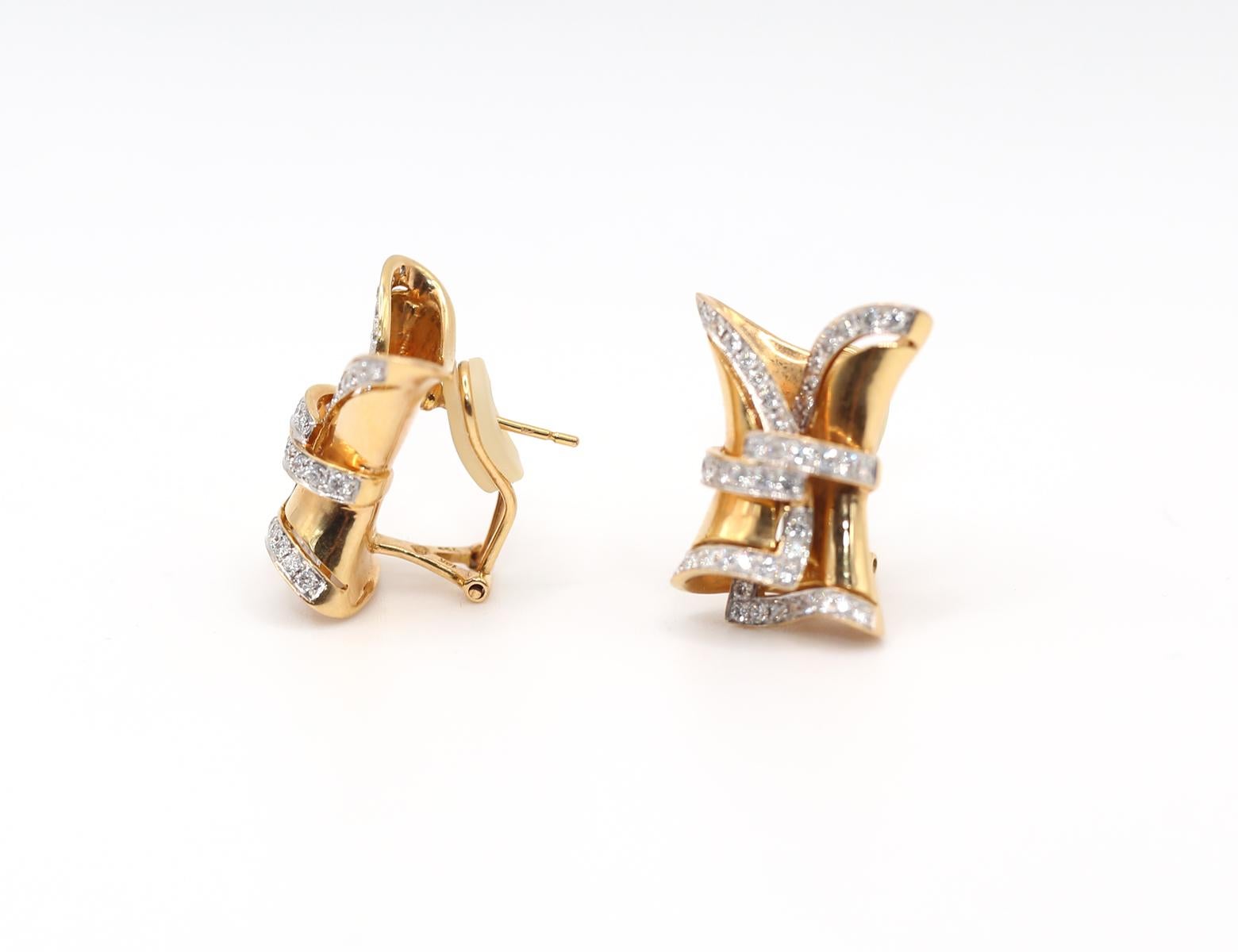 Orecchini di moda in oro 18 carati con diamanti, 1970 in vendita 5