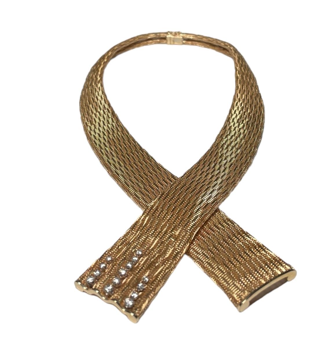 Collier en or 18 carats avec diamants en forme d'écharpe française en vente 9