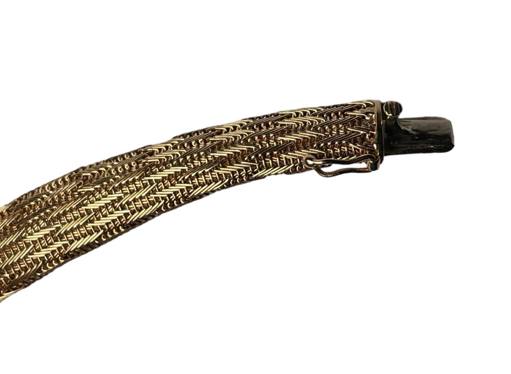 Collier en or 18 carats avec diamants en forme d'écharpe française en vente 12