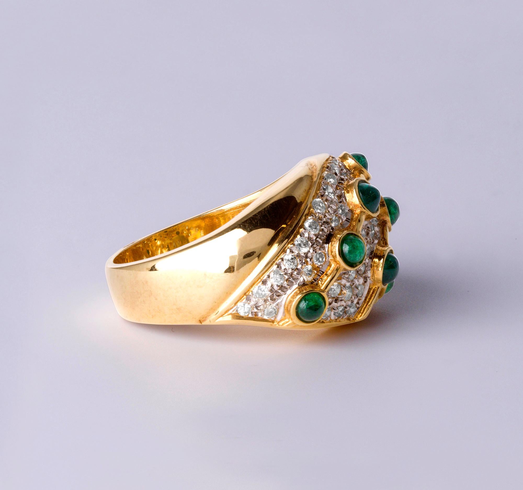 Anello da cocktail a cupola in oro 18K con smeraldo cabochon e pavé di diamanti - Misura 6 in vendita 6