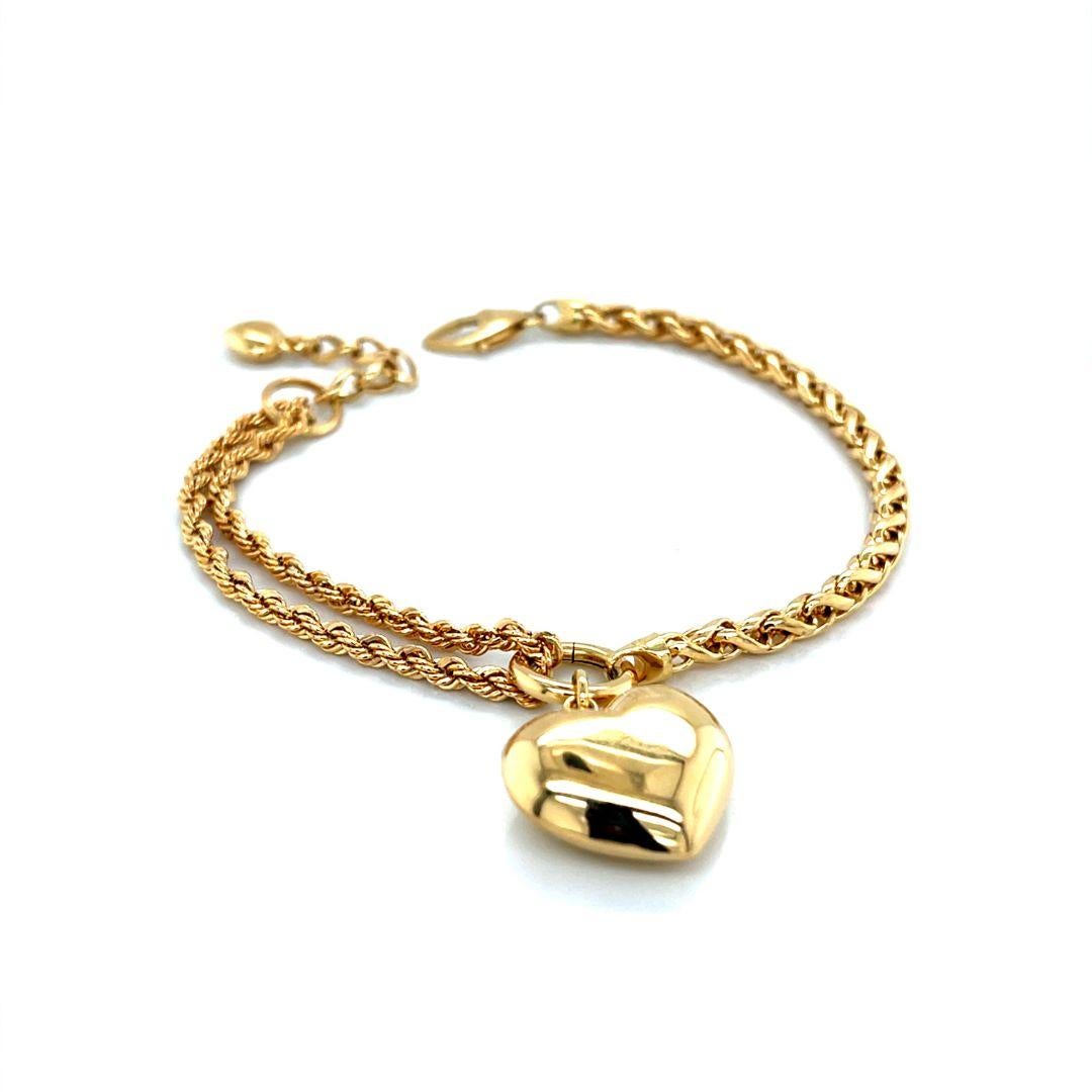 Contemporaneo Bracciale a doppia catena in oro 18K con charme a cuore in vendita