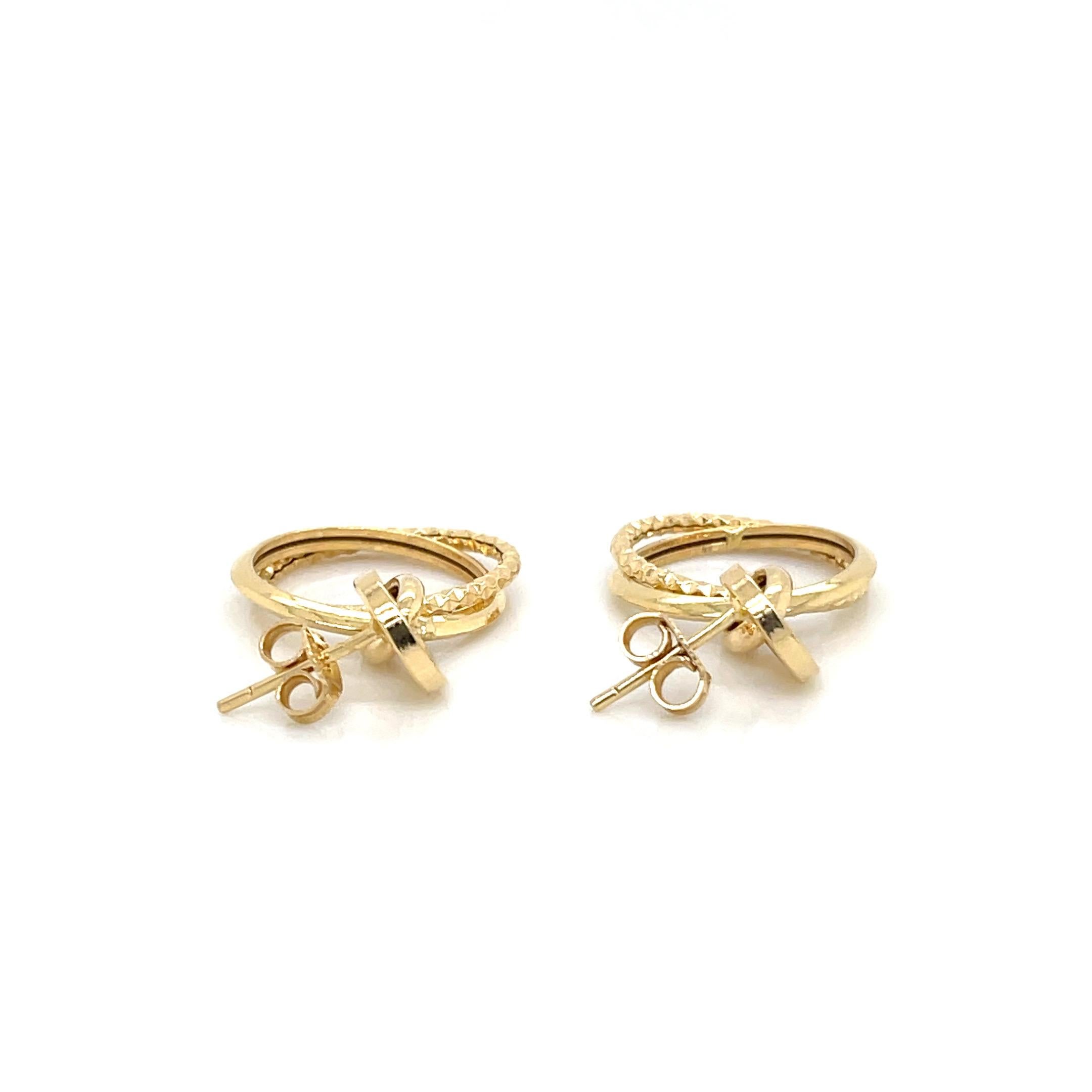 Orecchini a cerchio a doppia catena in oro 18K in vendita 2