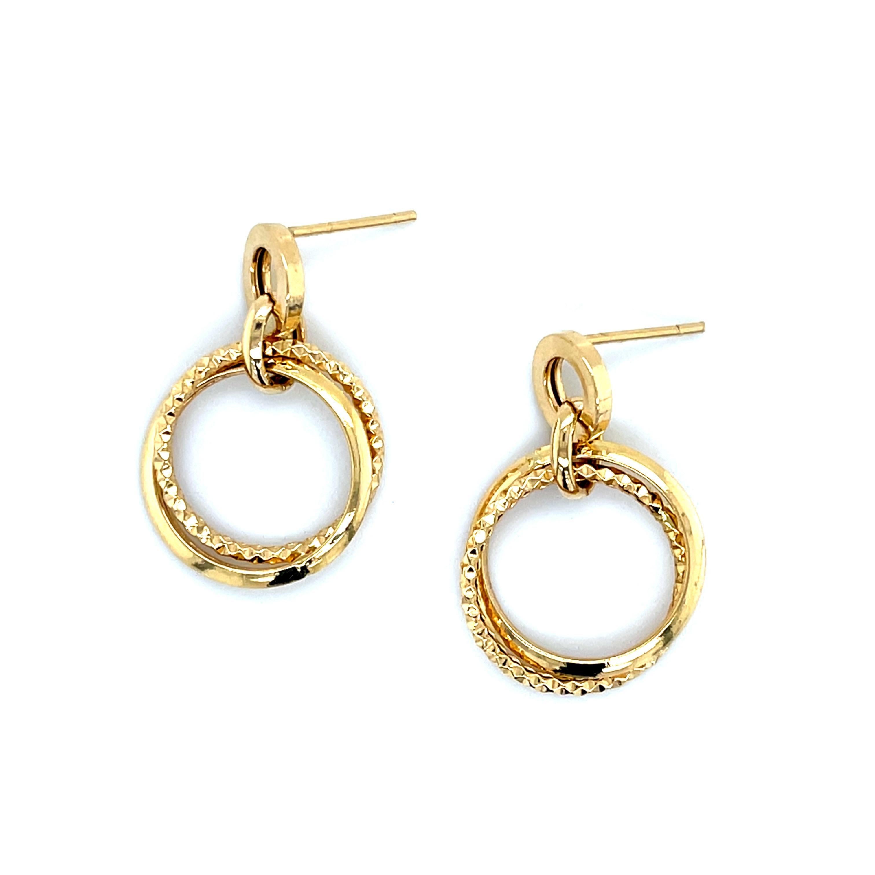 Orecchini a cerchio a doppia catena in oro 18K in vendita 3