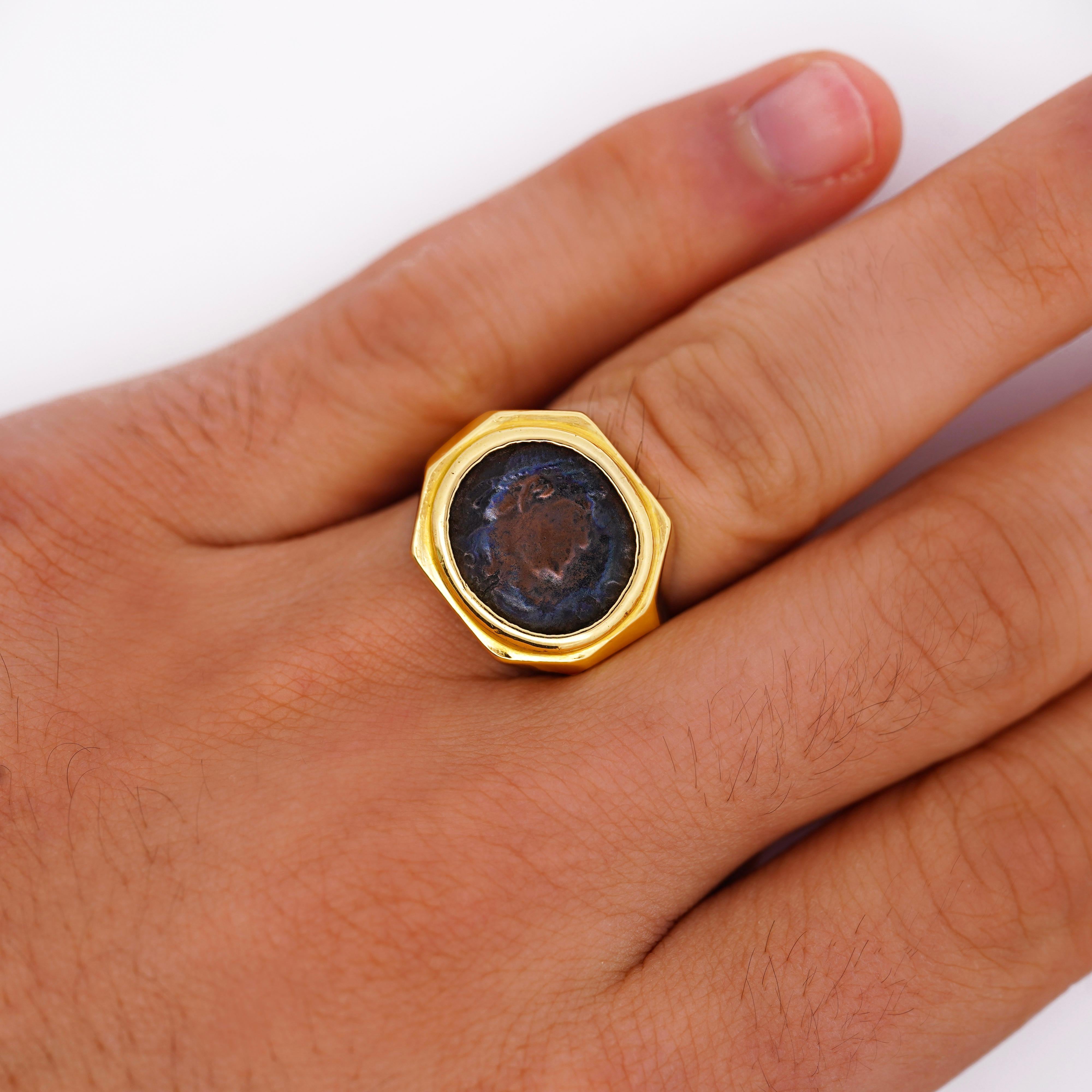 Anello da uomo con moneta biblica romana e paleocristiana in oro 18 carati In condizioni Nuovo in vendita a Miami, FL
