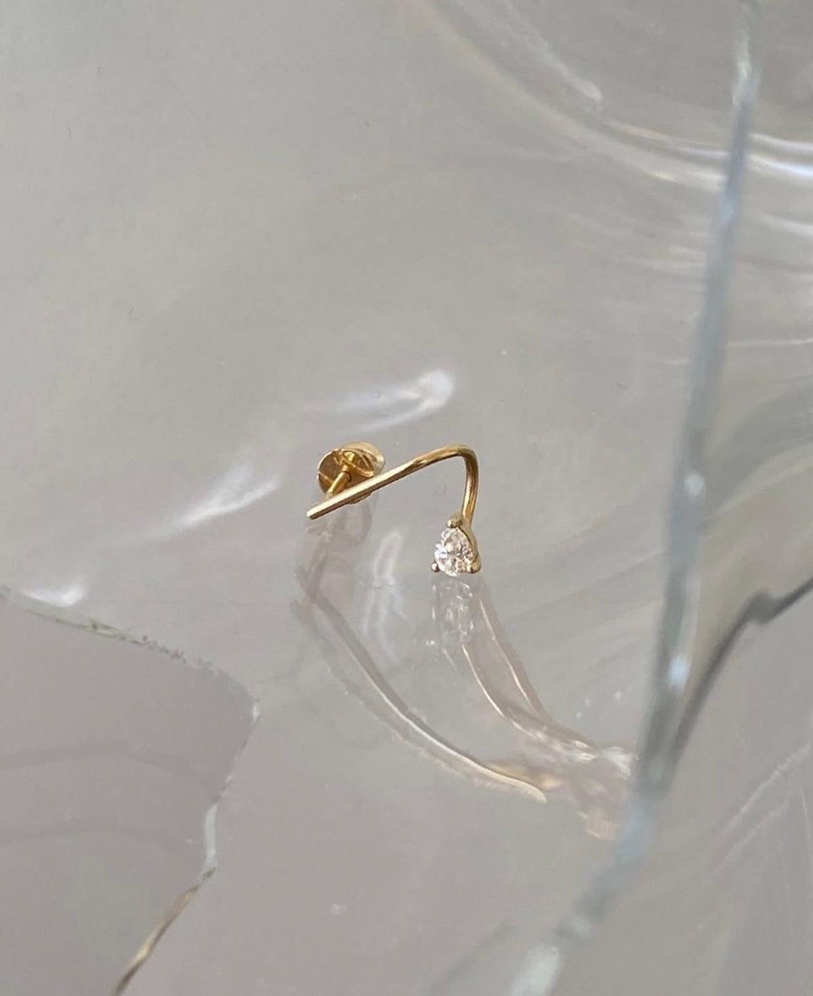 Pendiente de oro de 18k con diamante talla pera en venta 2