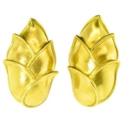 Orecchini in oro 18 carati, di Angela Cummings, 1989 circa.