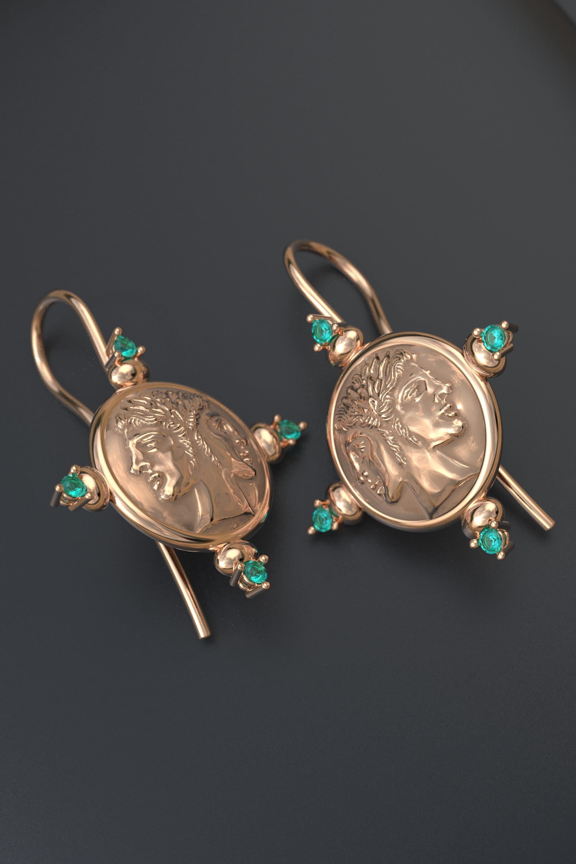 Women's 18k Gold Earrings in ancient Roman Style with natural emeralds, made in Italy For Sale