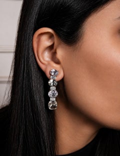 pendientes de oro de 18 quilates Kunzita oval y Prasiolita talla cojín y zafiros blancos