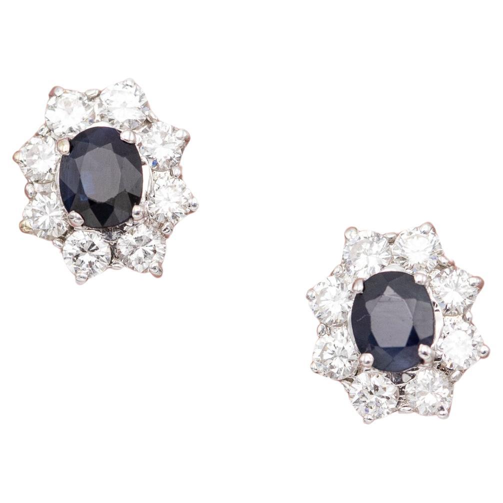 18K gold earrings - Small floral diamond and sapphire cluster studs - classic For Sale
