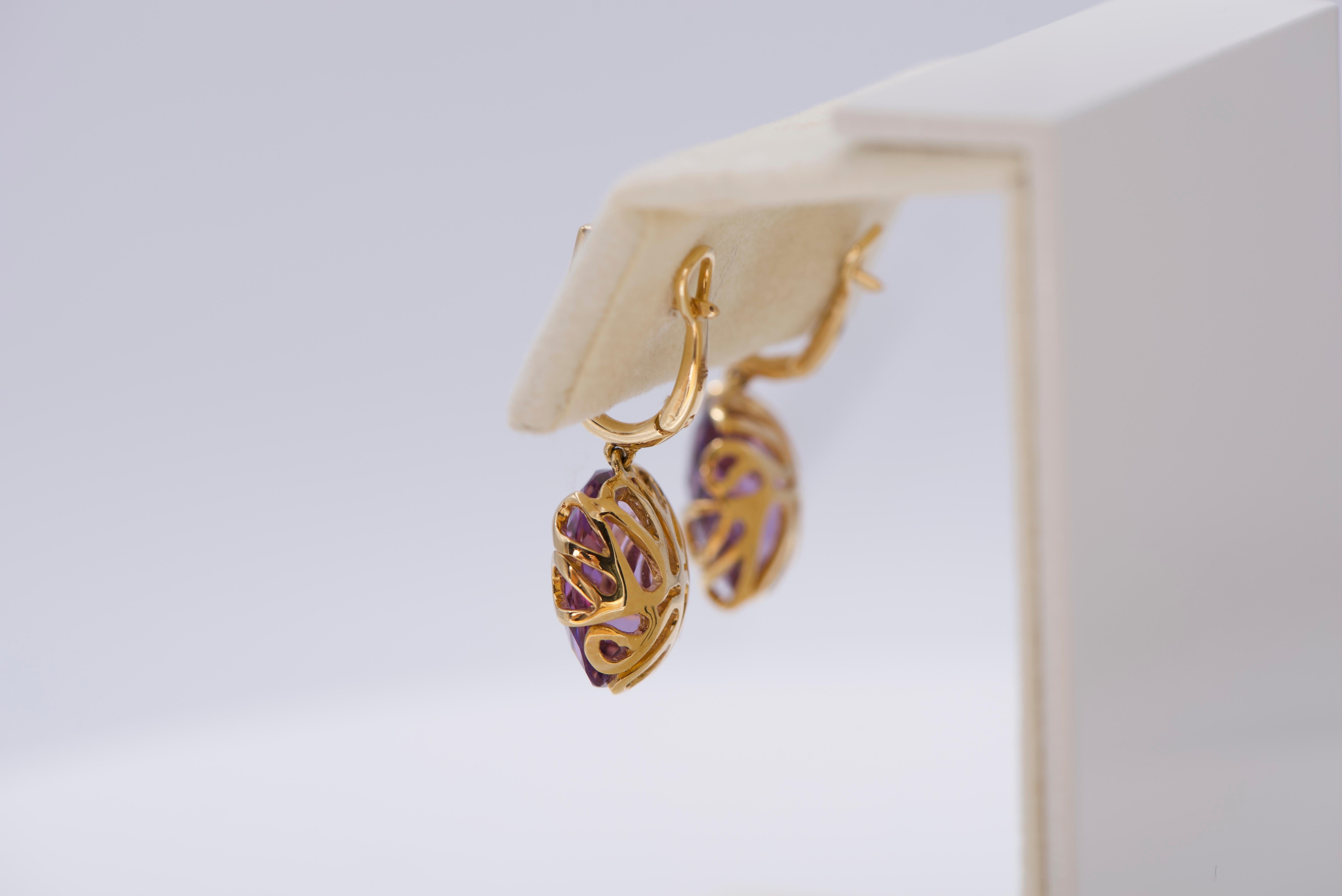 Ohrringe aus 18 Karat Gold mit Amethyst im Zustand „Neu“ im Angebot in Huntington, NY