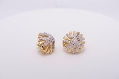 18K Gold Earrings with Cluster of Diamonds