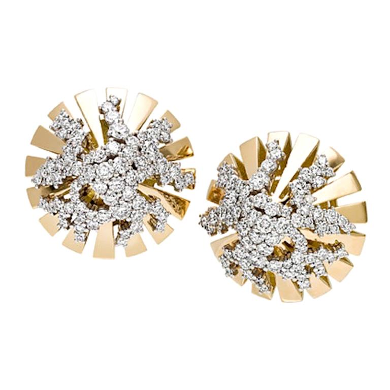 18K Gold Earrings with Cluster of Diamonds For Sale