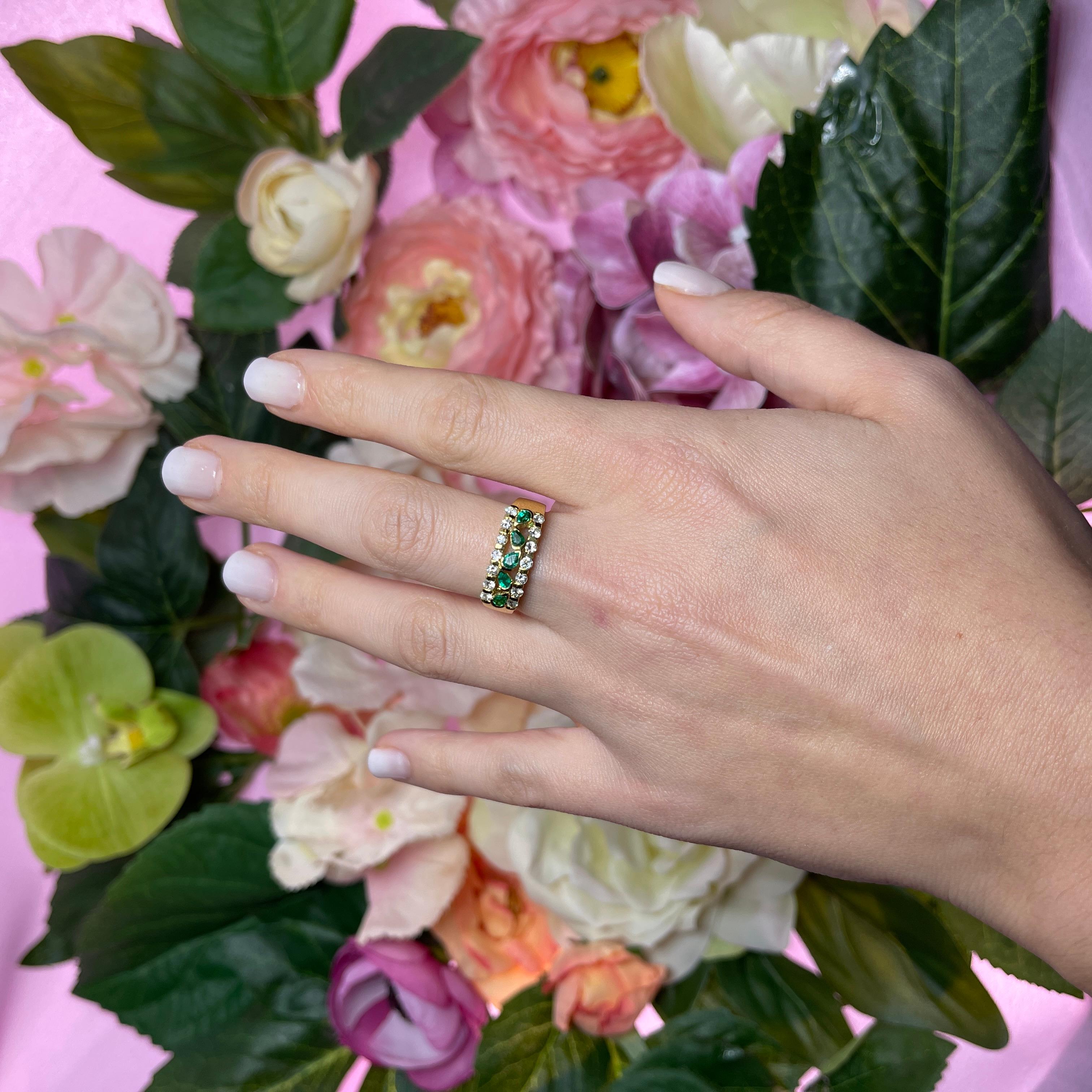 18k Gold Emerald and Diamond Band Ring For Sale 1