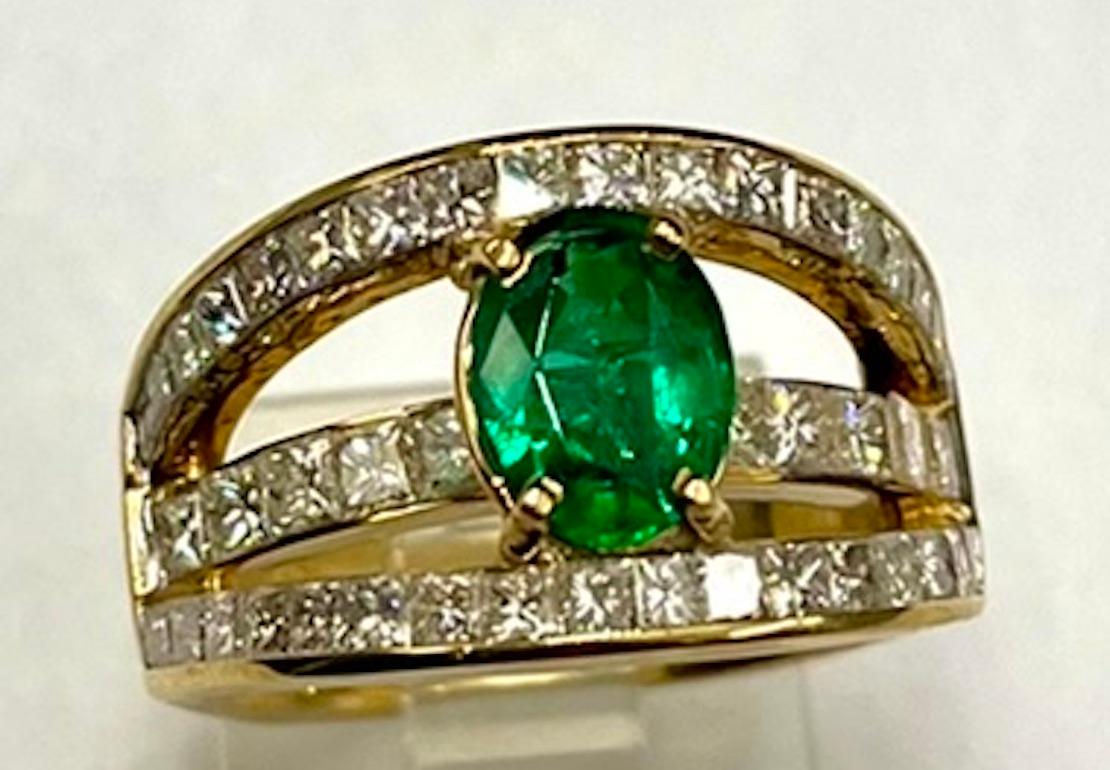 Oval Cut 18K Gold Emerald and Diamond Ring For Sale