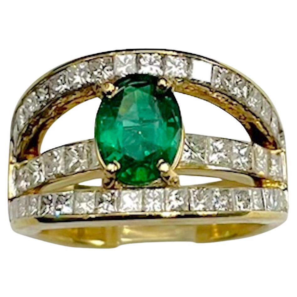 18K Gold Emerald and Diamond Ring For Sale