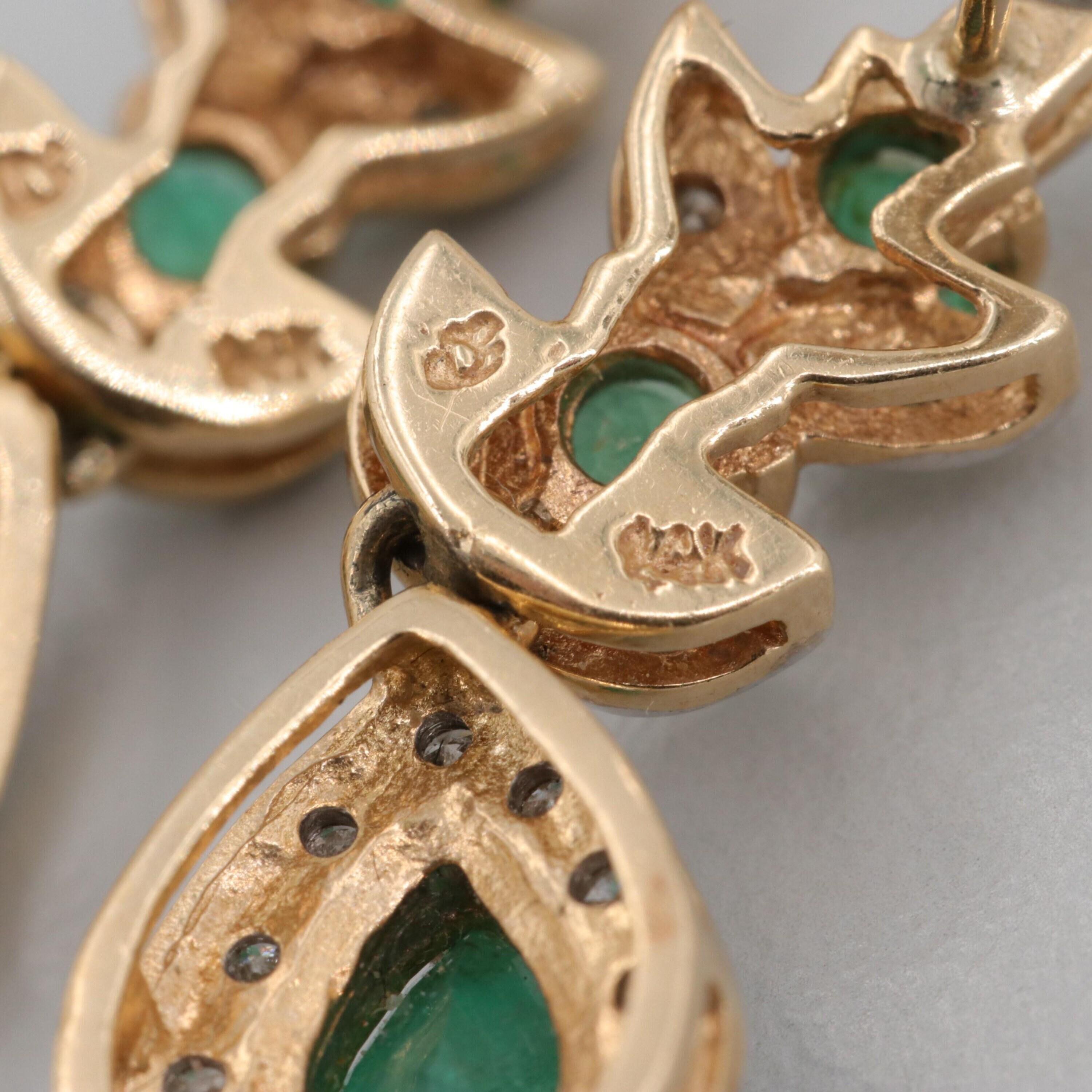 18K Gold Emerald and Diamonds Earrings for women In New Condition For Sale In Orlando, Florida