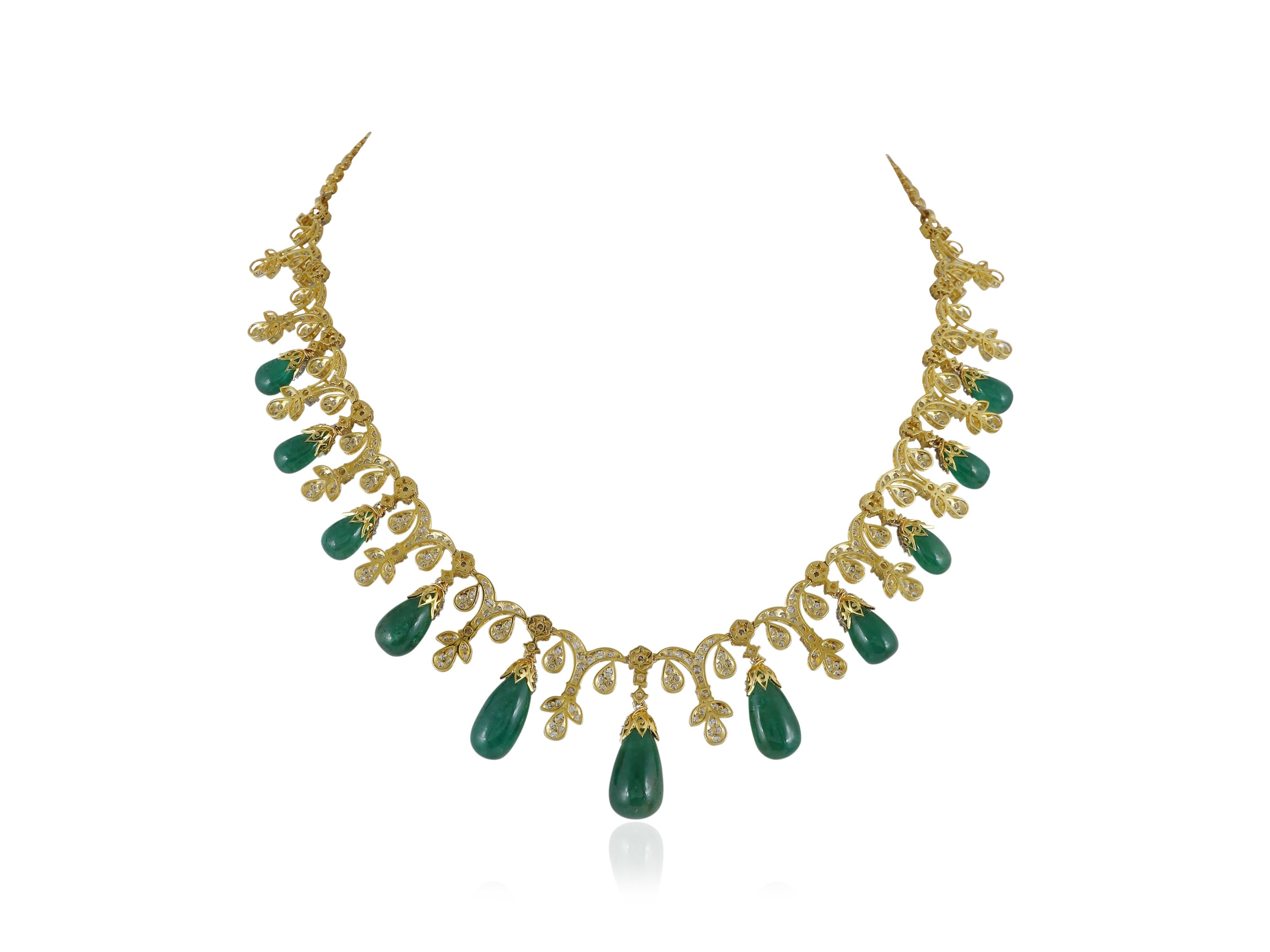 Collana con gocce di smeraldo e diamanti naturali in oro 18 carati in vendita 6