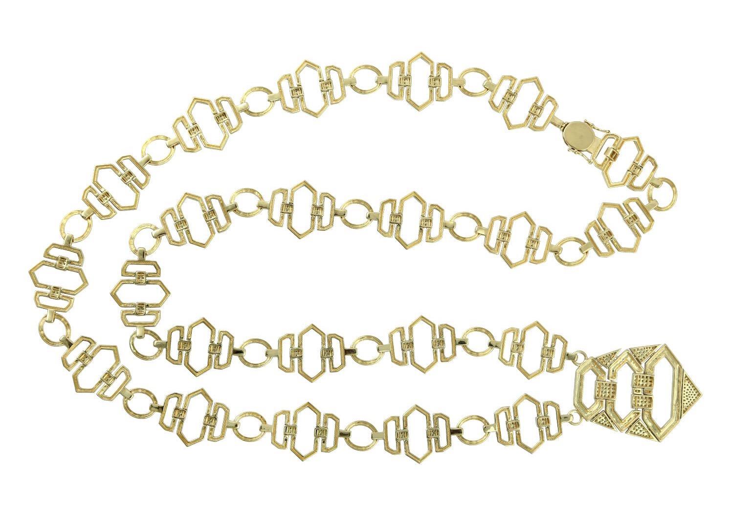  Una splendida collana a maglie con diamanti smaltati è realizzata a mano in oro 18 carati e 3,78 carati di diamanti.

SEGUI  Visita la vetrina di Meghna Jewels per vedere l'ultima collezione e i pezzi esclusivi.  Meghna Jewels è orgogliosamente