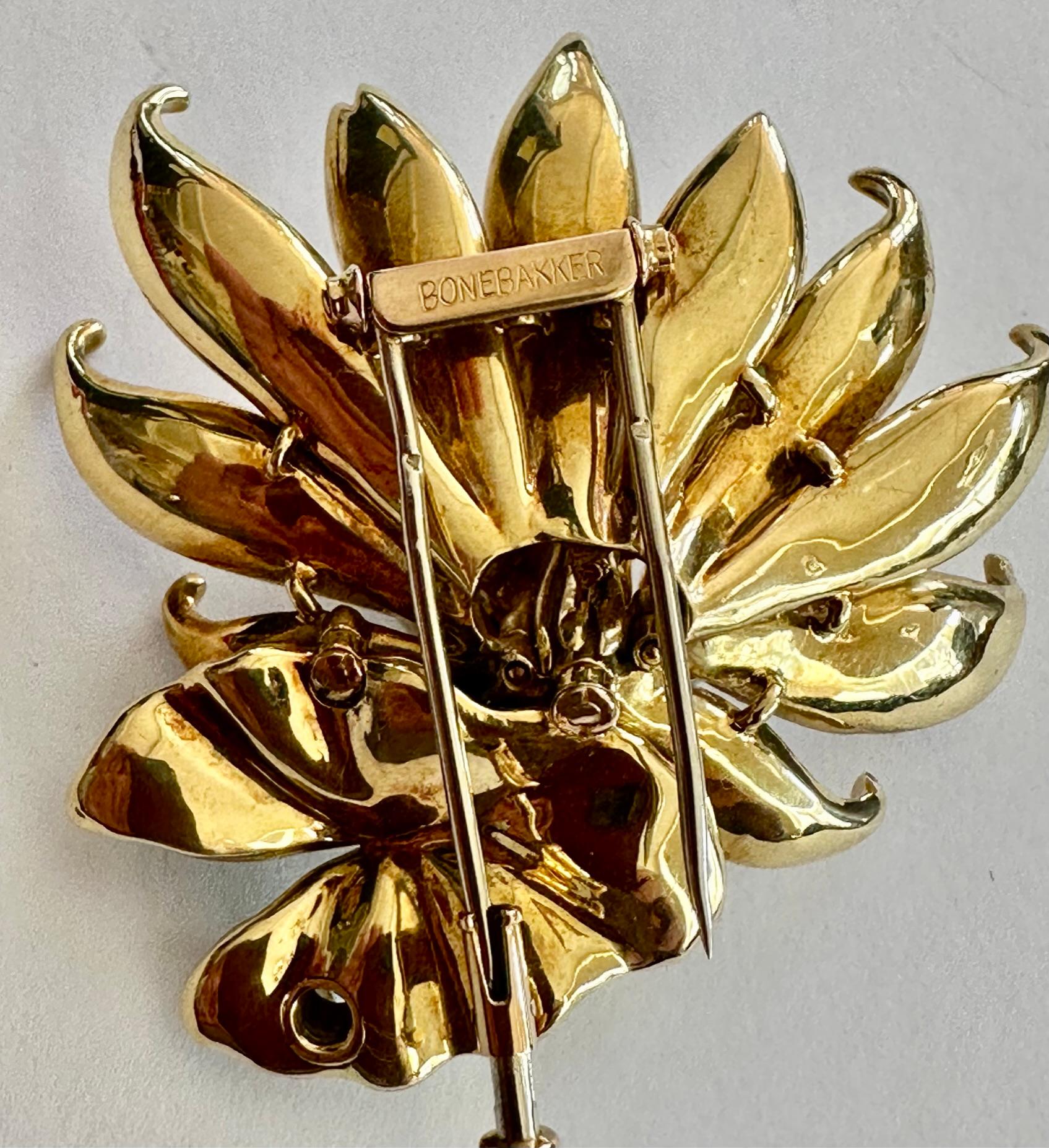 18k, Gold/Enemal, Mauboussin Water Lily Brooch from, 1968 In Good Condition For Sale In Heerlen, NL