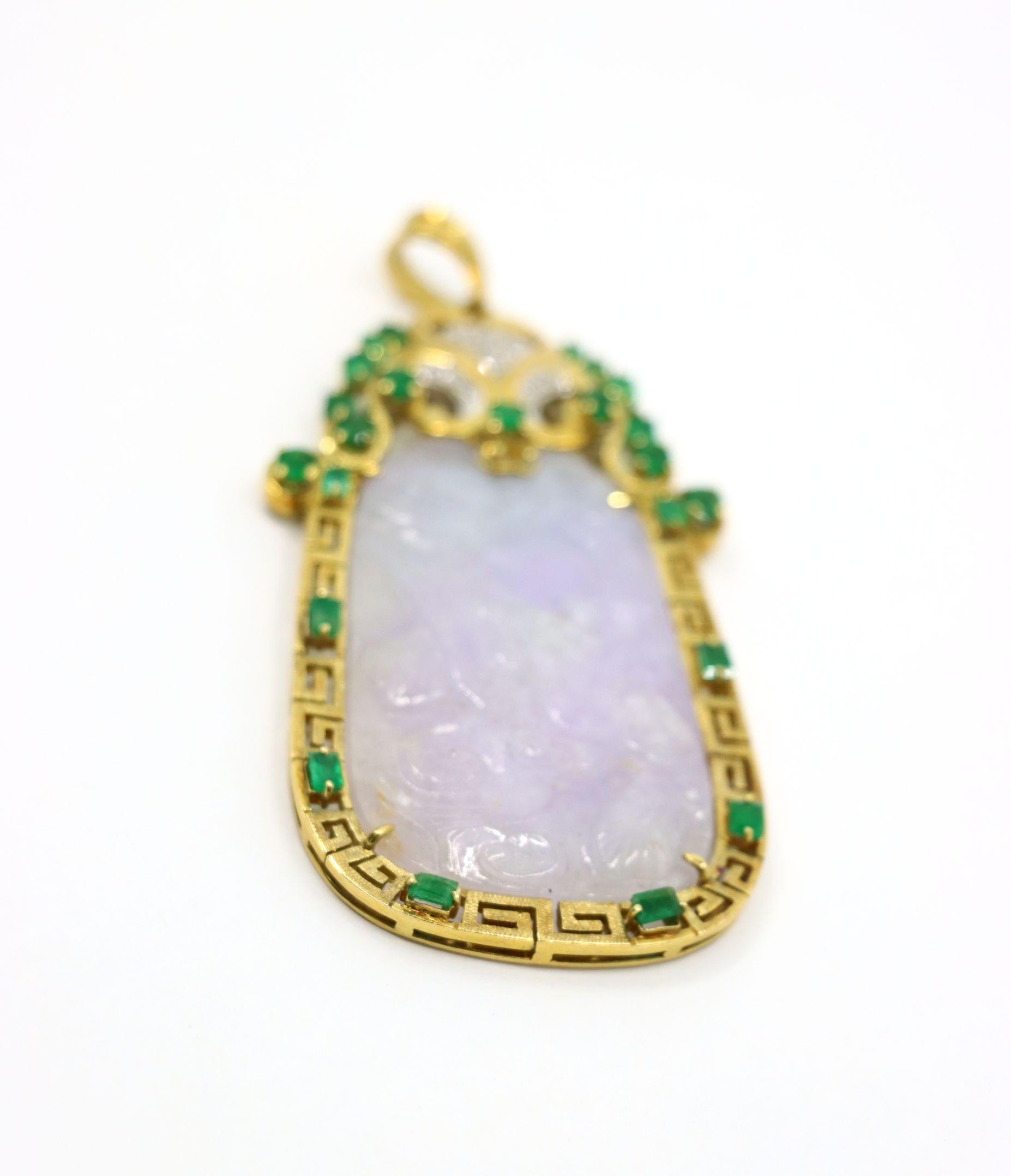 Ciondolo in oro 18K con incisione di giada viola lavanda e smeraldo con diamanti in vendita 5