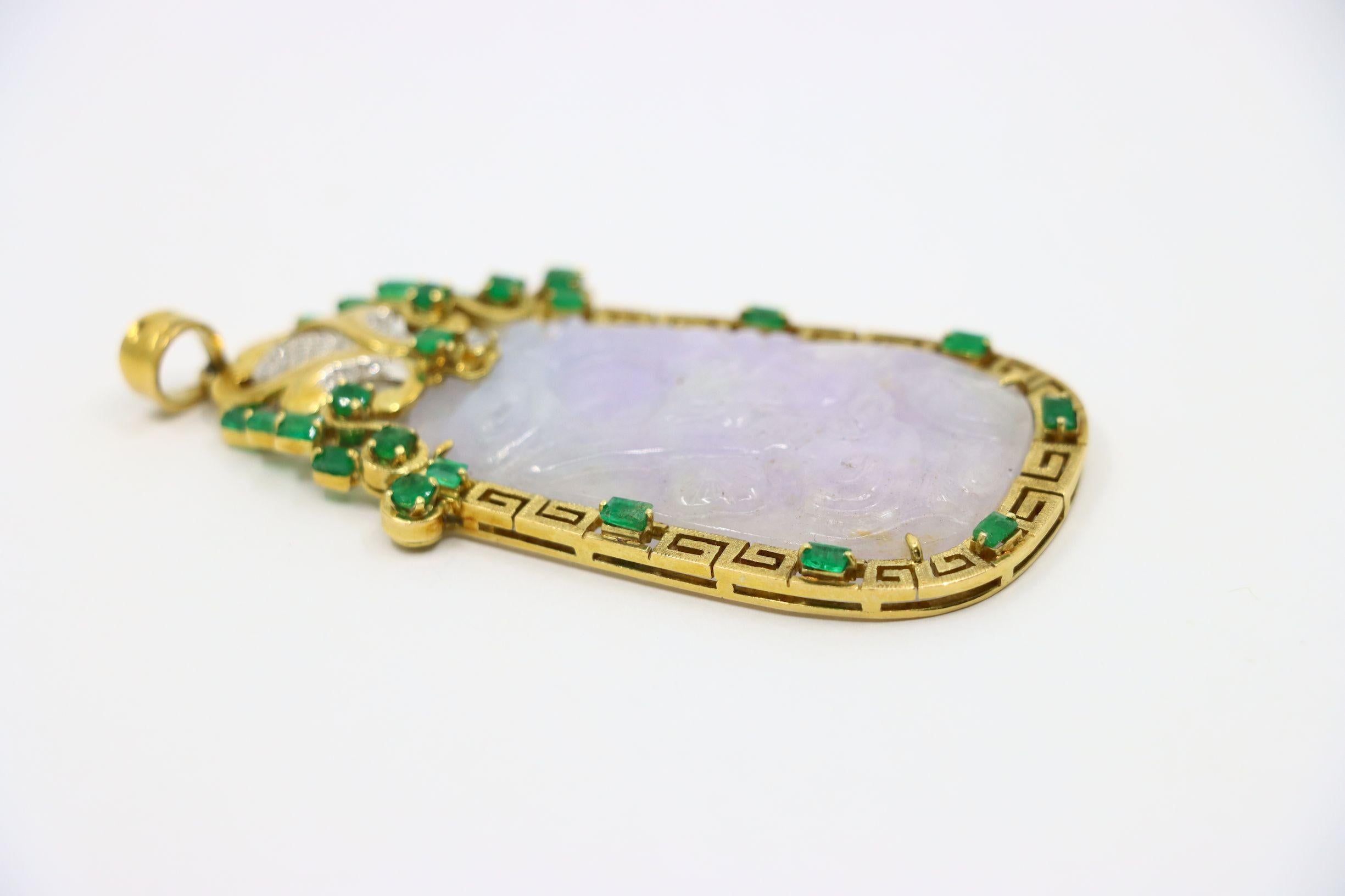 Ciondolo in oro 18K con incisione di giada viola lavanda e smeraldo con diamanti in vendita 7