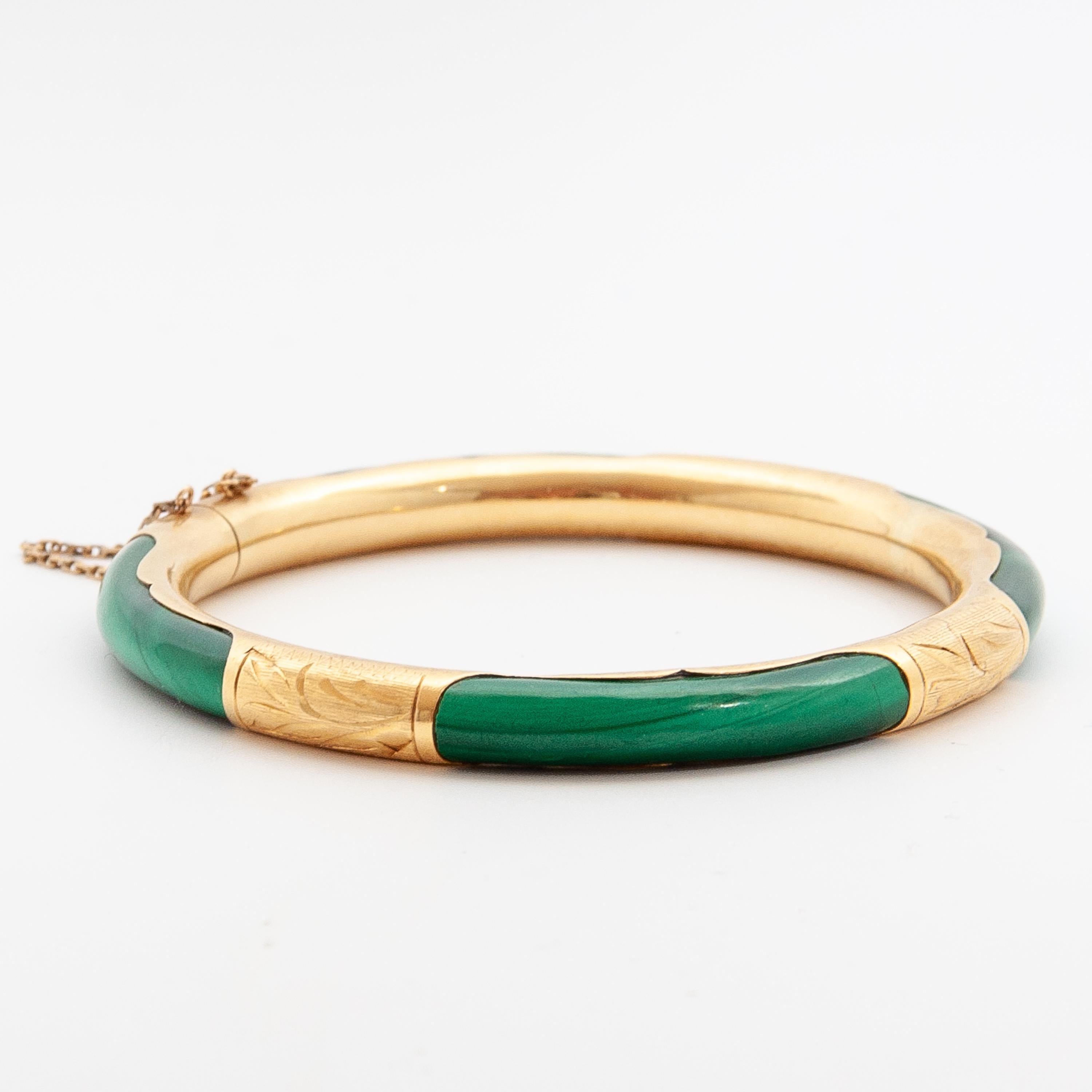 18K Gold Etched Malachite Bangle Bracelet In Good Condition For Sale In Rotterdam, NL