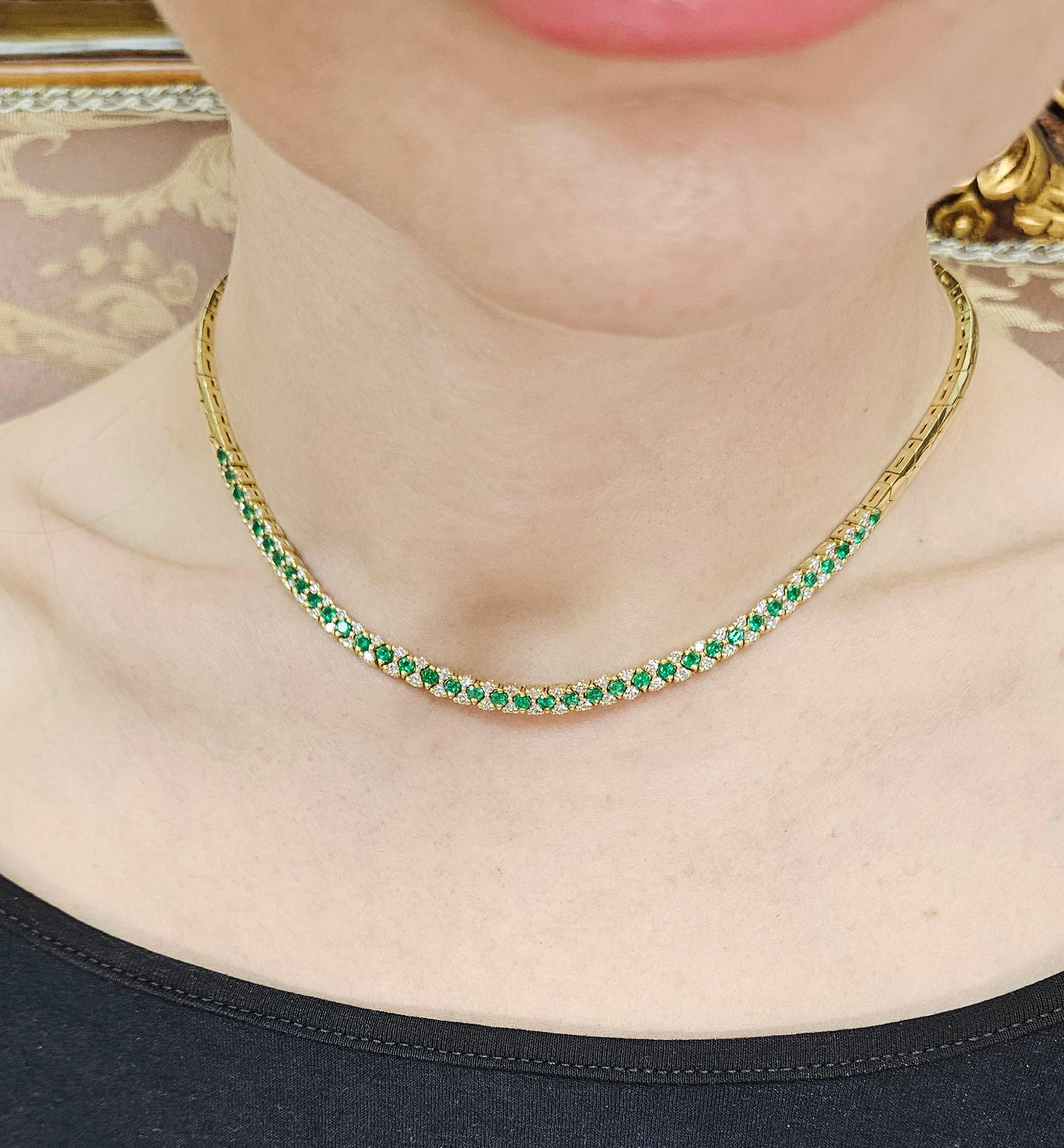 18K Gold Estate Vintage 4.43ctw Natural Emerald & Diamond Collar Necklace For Sale 5