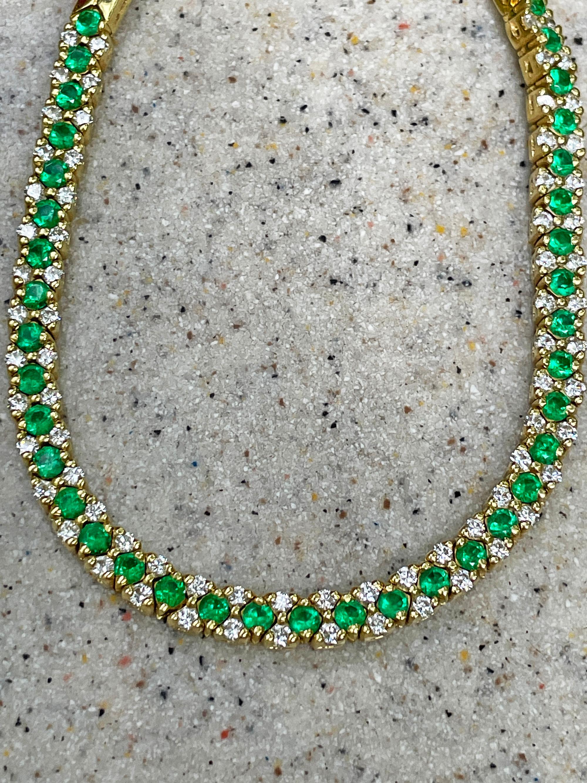 18K Gold Estate Vintage 4.43ctw Natural Emerald & Diamond Collar Necklace For Sale 11