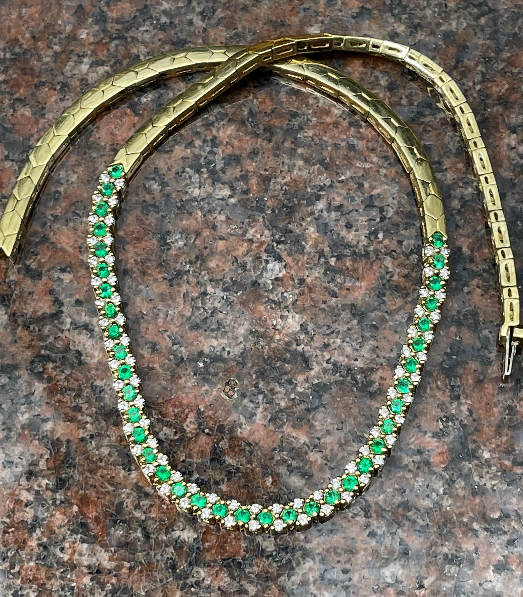 18K Gold Estate Vintage 4.43ctw Natural Emerald & Diamond Collar Necklace For Sale 14