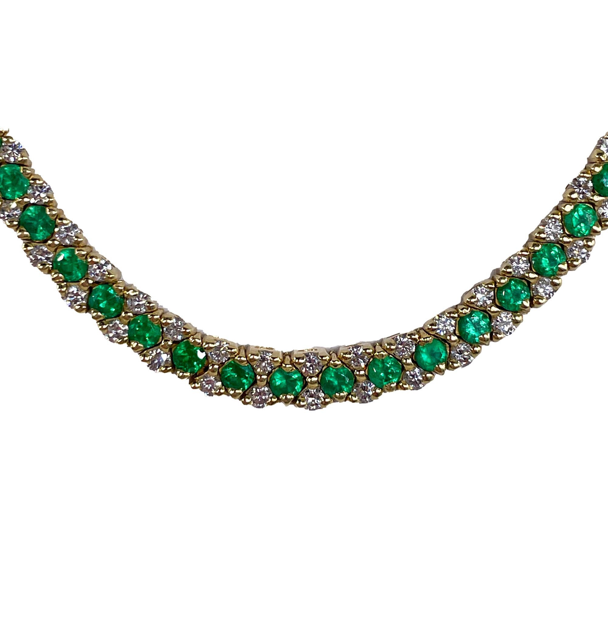 Modern 18K Gold Estate Vintage 4.43ctw Natural Emerald & Diamond Collar Necklace For Sale