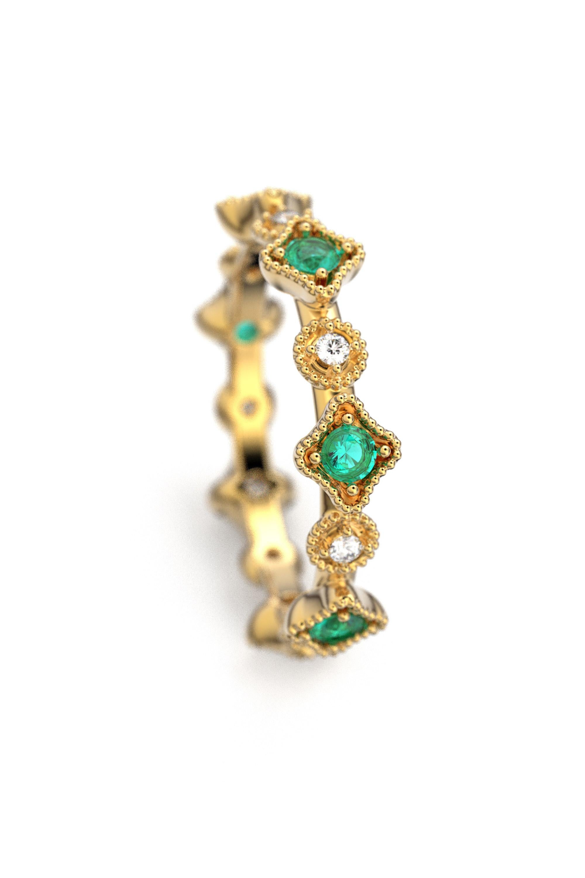 For Sale:  18k Gold Eternity Band with Natural Emerald and Diamonds, Made in Italy Jewelry 10