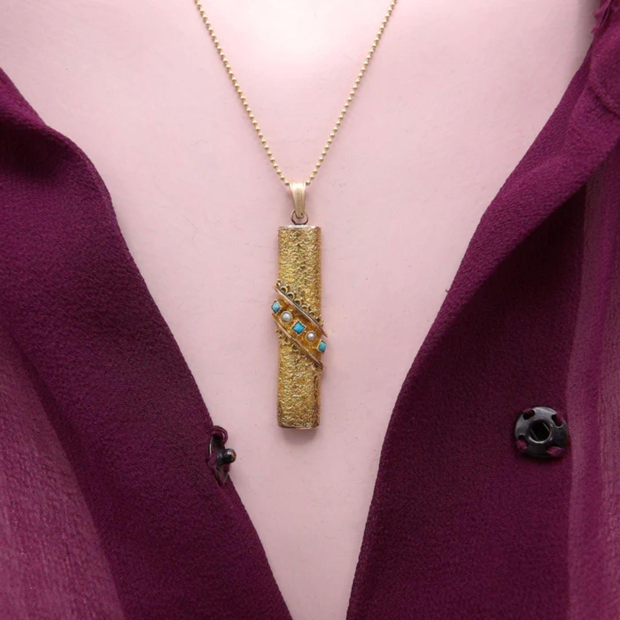 Colgante Renacimiento Etrusco de Oro de 18K con Turquesa y Perlas en venta 1