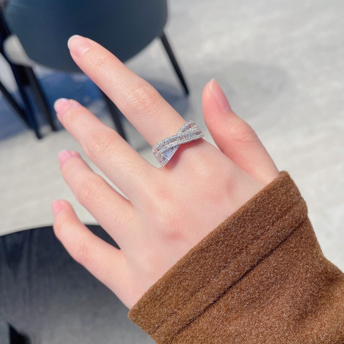 Brilliant Cut 18k Gold Exclusive Designer X Ring with White Diamonds For Sale