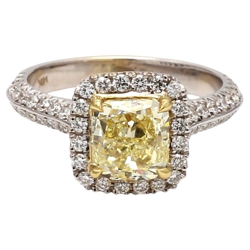 18K Gold Fancy Gelb VS2 Cushion Diamant Ring