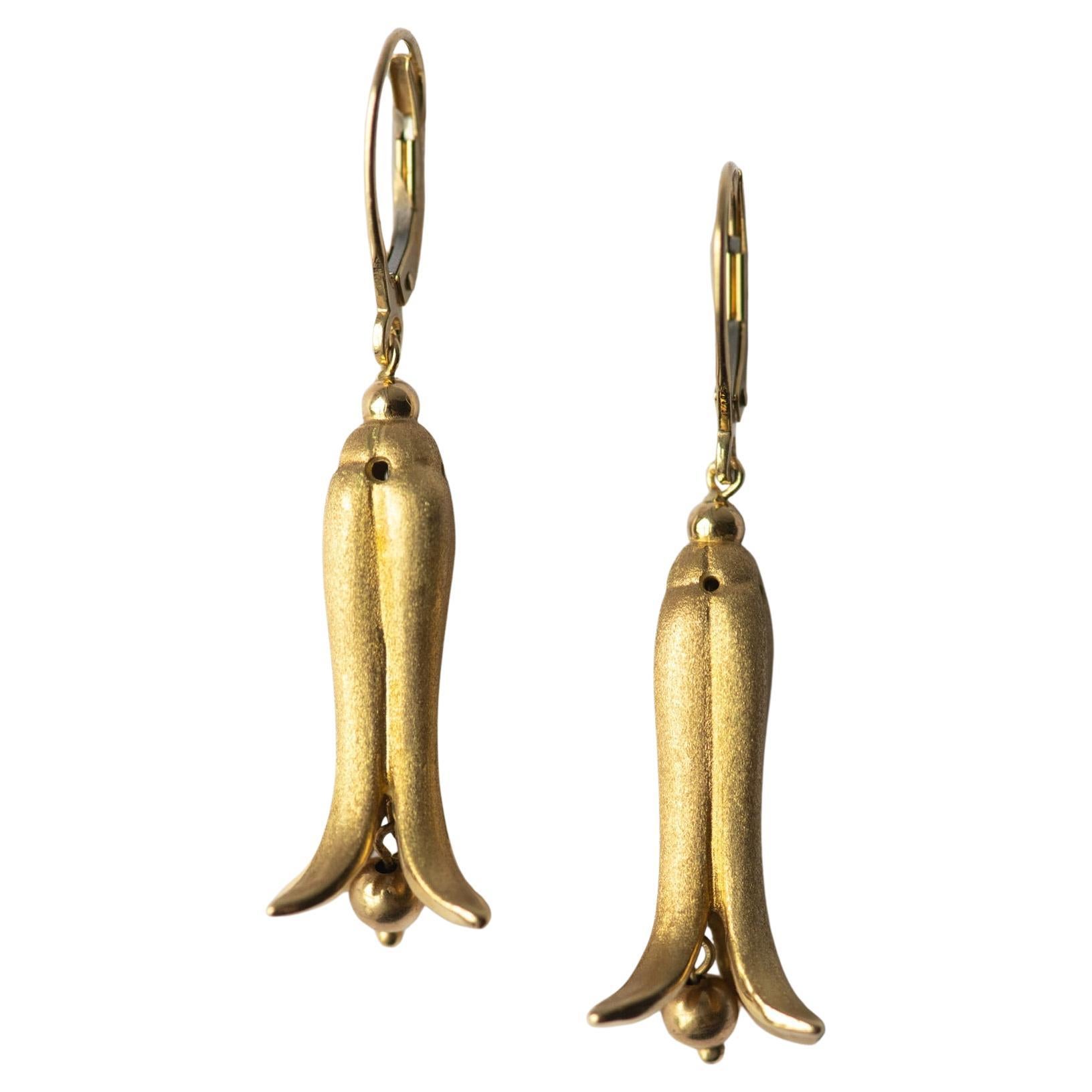 18K Gold Fawn Lily Earrings For Sale