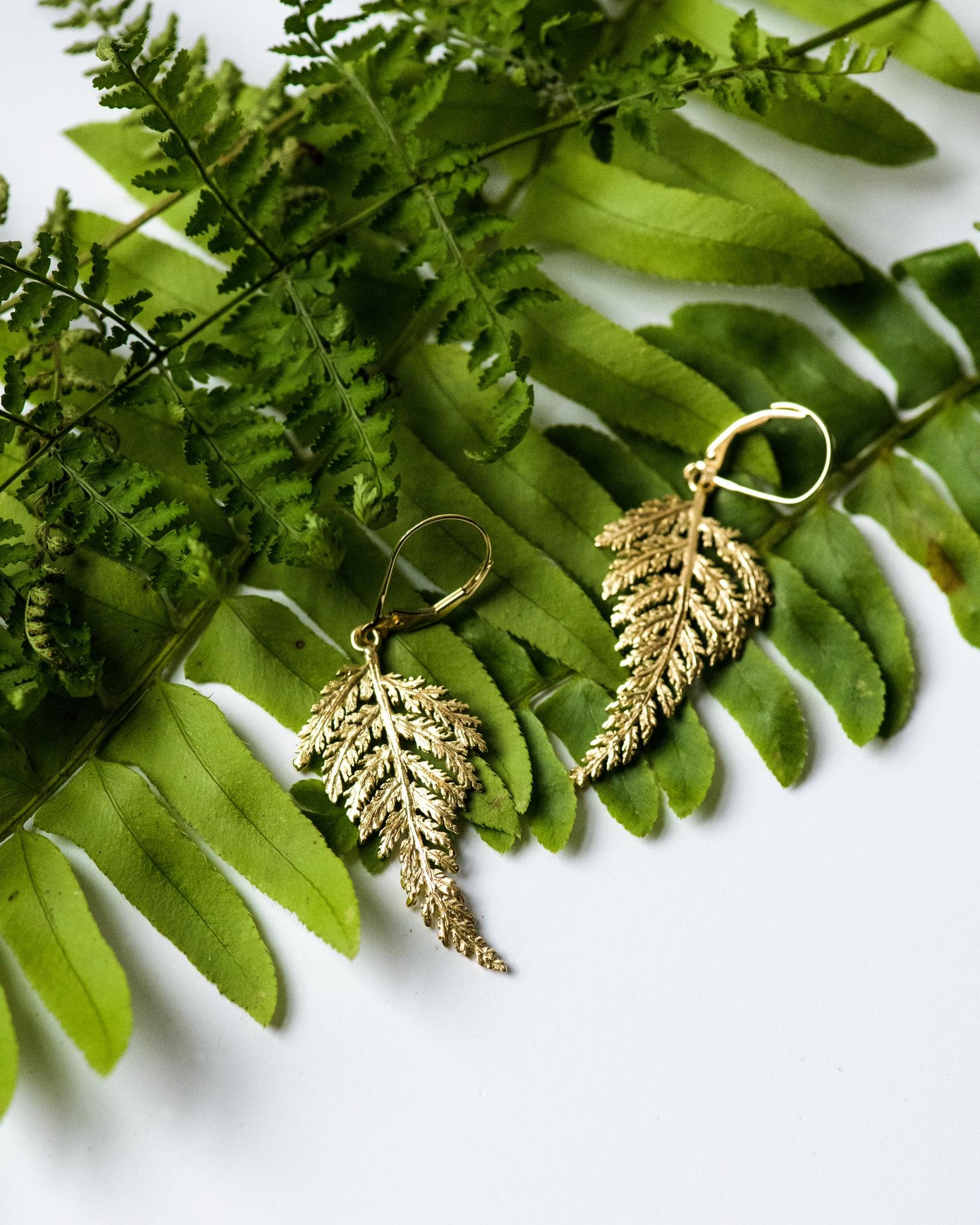 18K Gold Fern Earrings For Sale 1