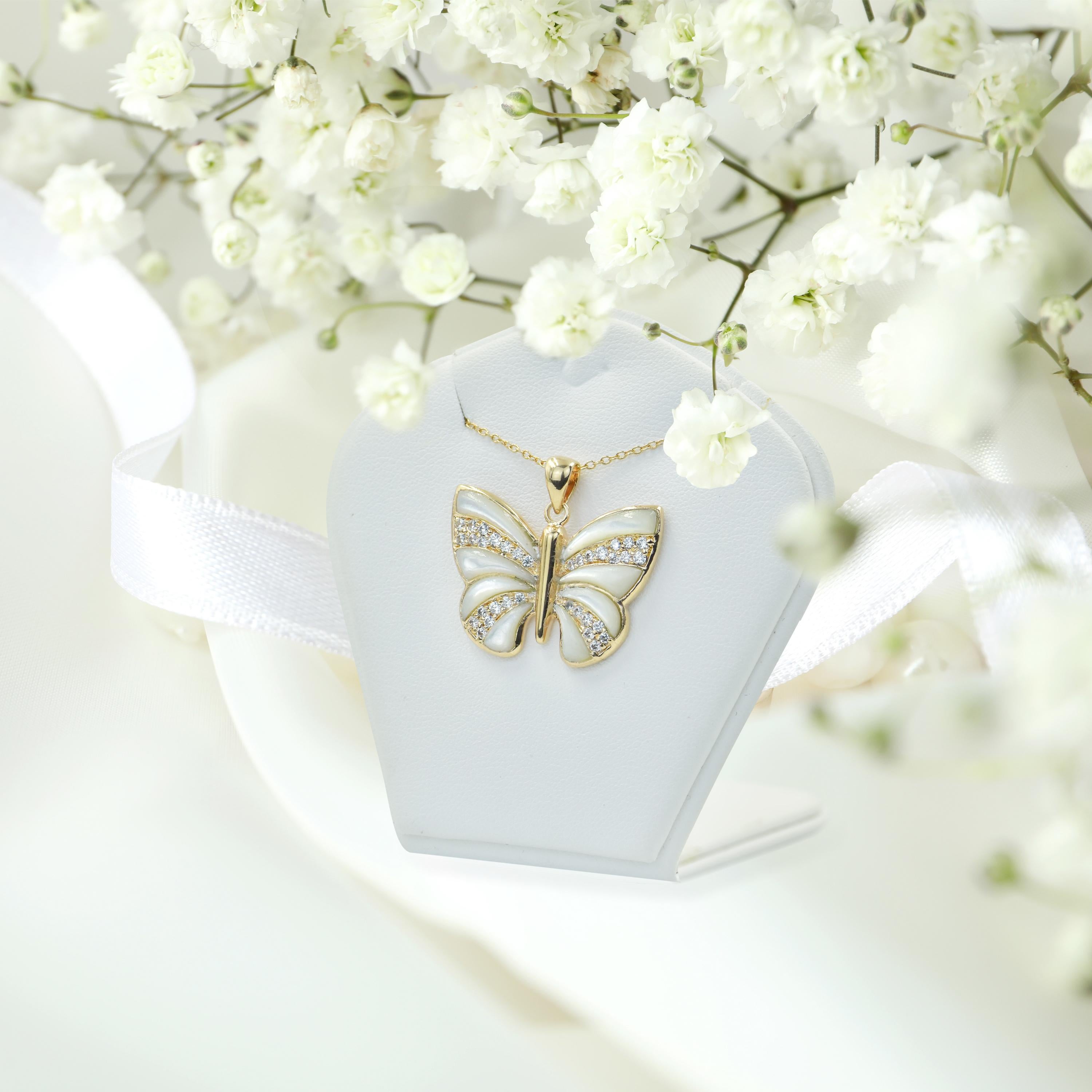 Collier papillon en or 18 carats avec  MOP Abalone Onyx et zircon naturel en vente 4