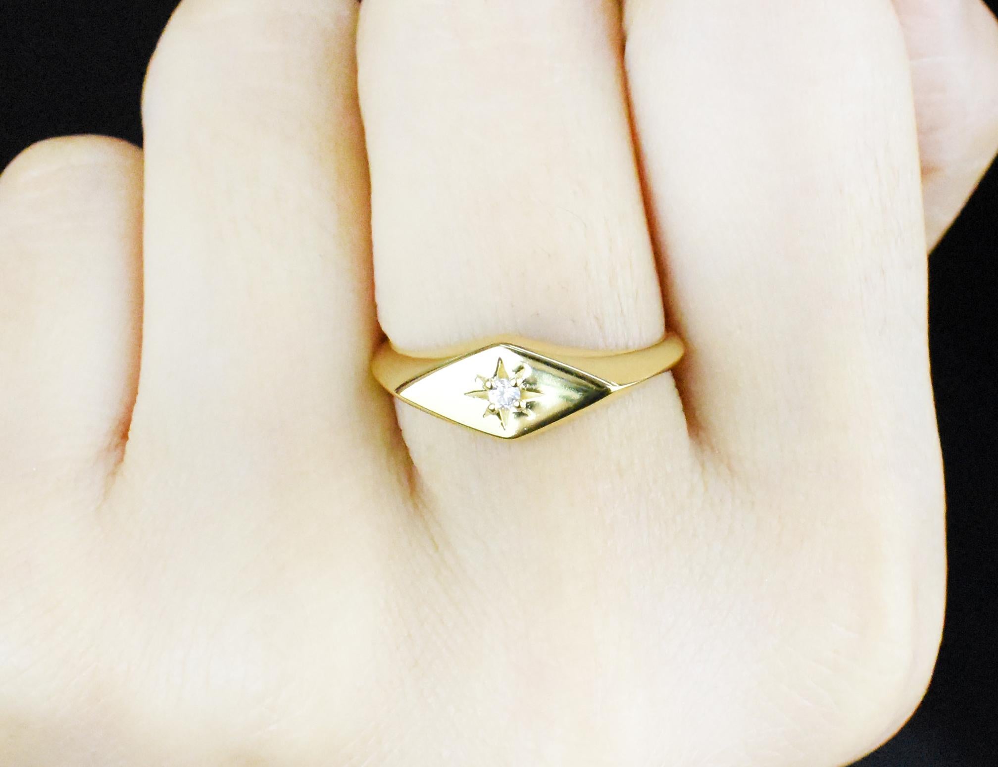 For Sale:  18K Gold Filled Natural 0.03 Carat Diamond Diamond Shape Signet Ring 9