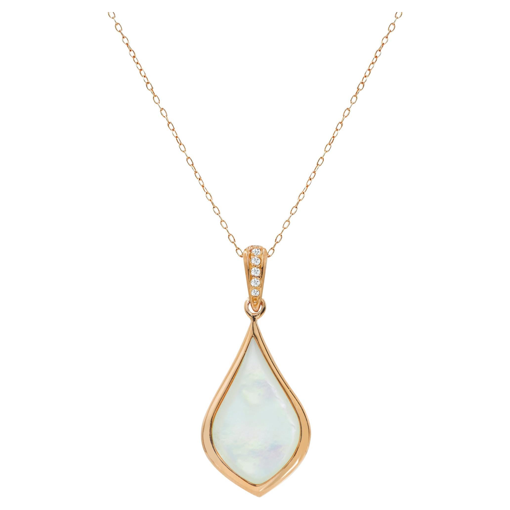 18K Gold filled Necklace with Abalone, Mother of Pearl and Tahitian grey shell For Sale