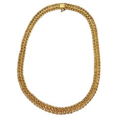 Collar de malla plana de oro de 18 quilates, circa años 70, 38 G