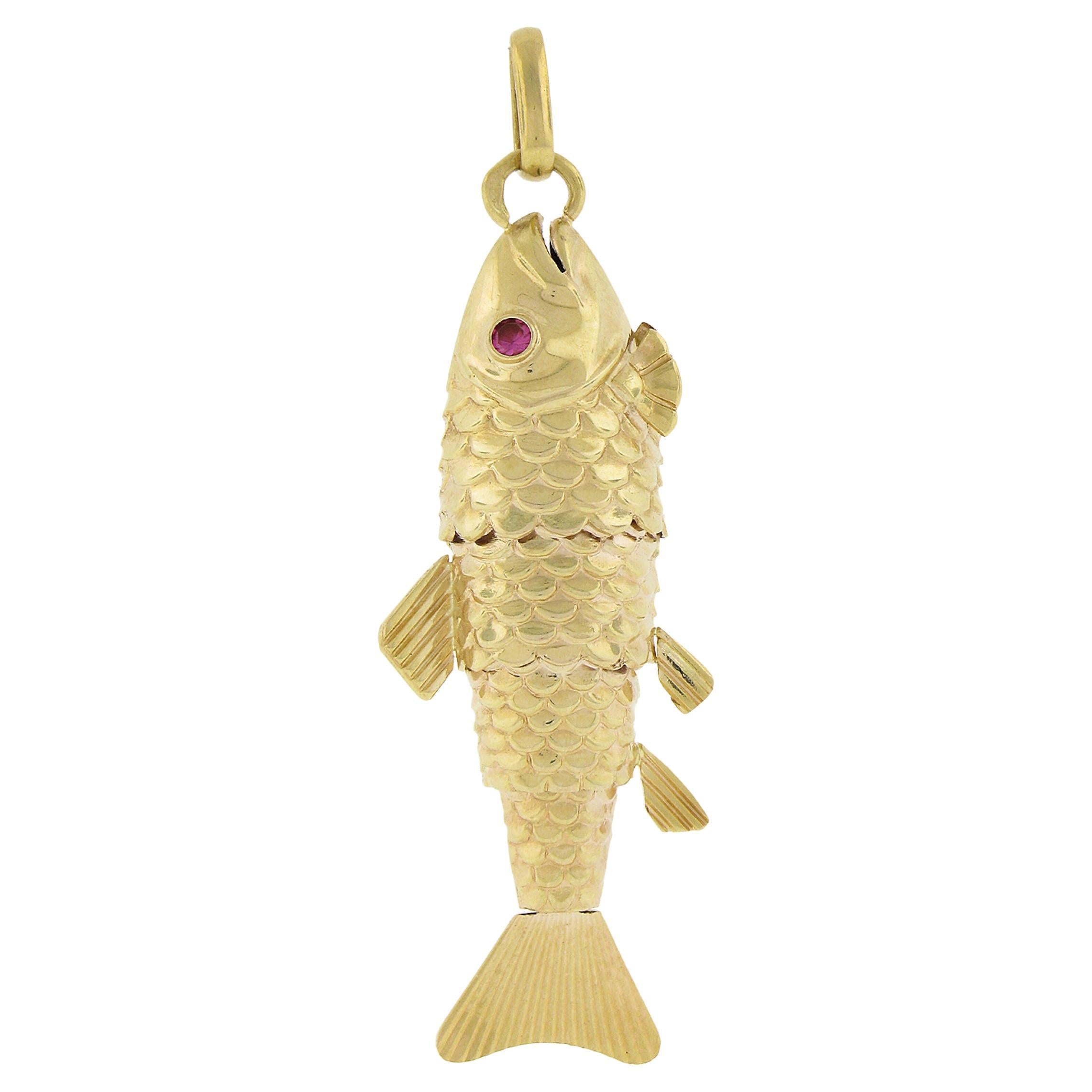 18K Gold Flexible Detailed Fluted Tail & Scales on Body Fish Charm Pendant For Sale