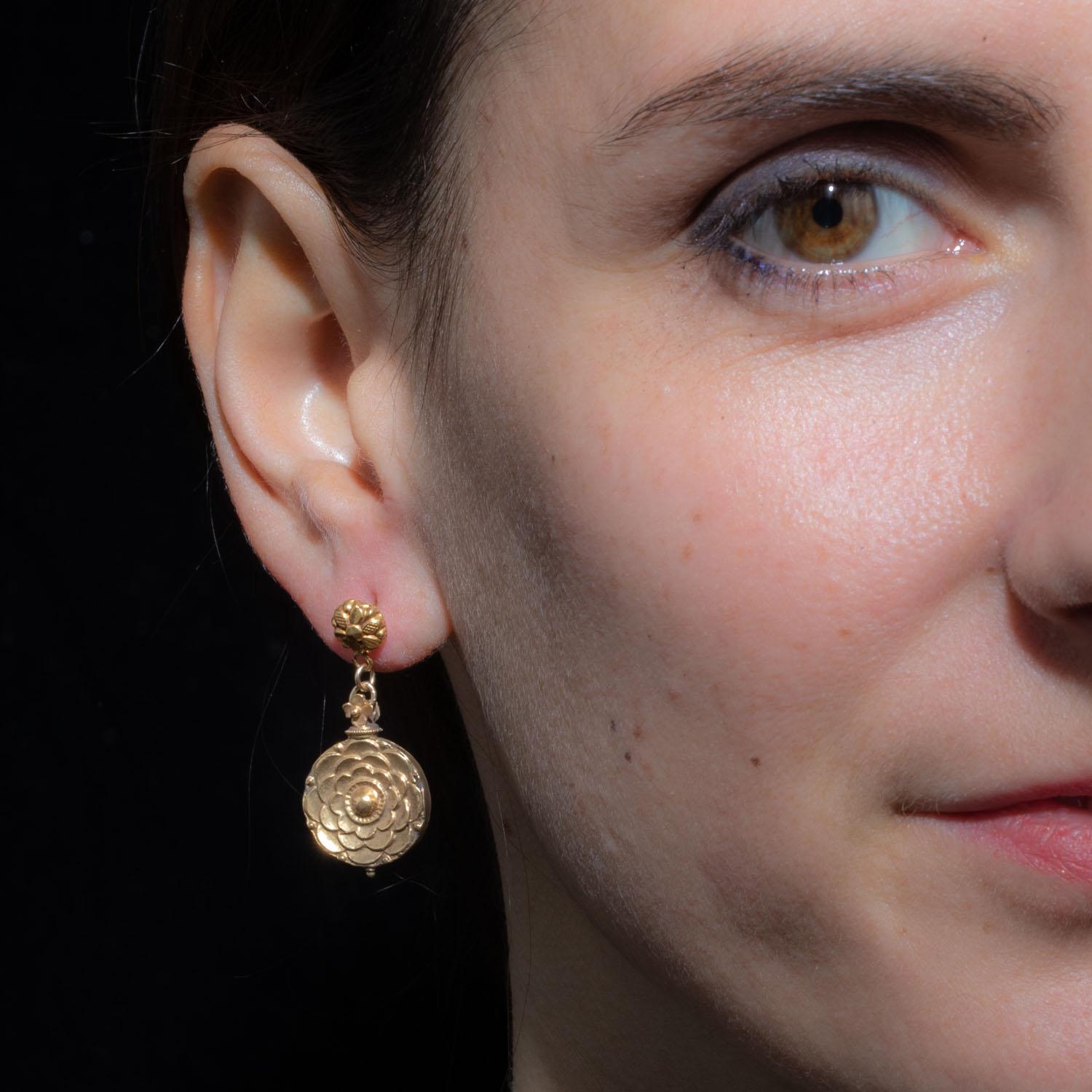 solid 22k pure gold elegant flower teardrop dangling earrings