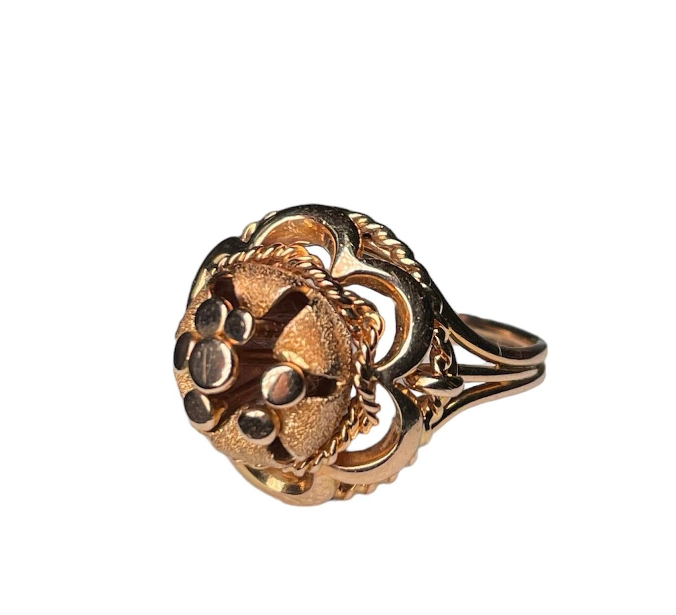 18K Gold Flower Cocktail Ring For Sale 7