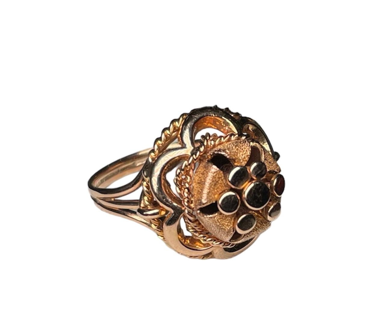 18K Gold Flower Cocktail Ring For Sale 8