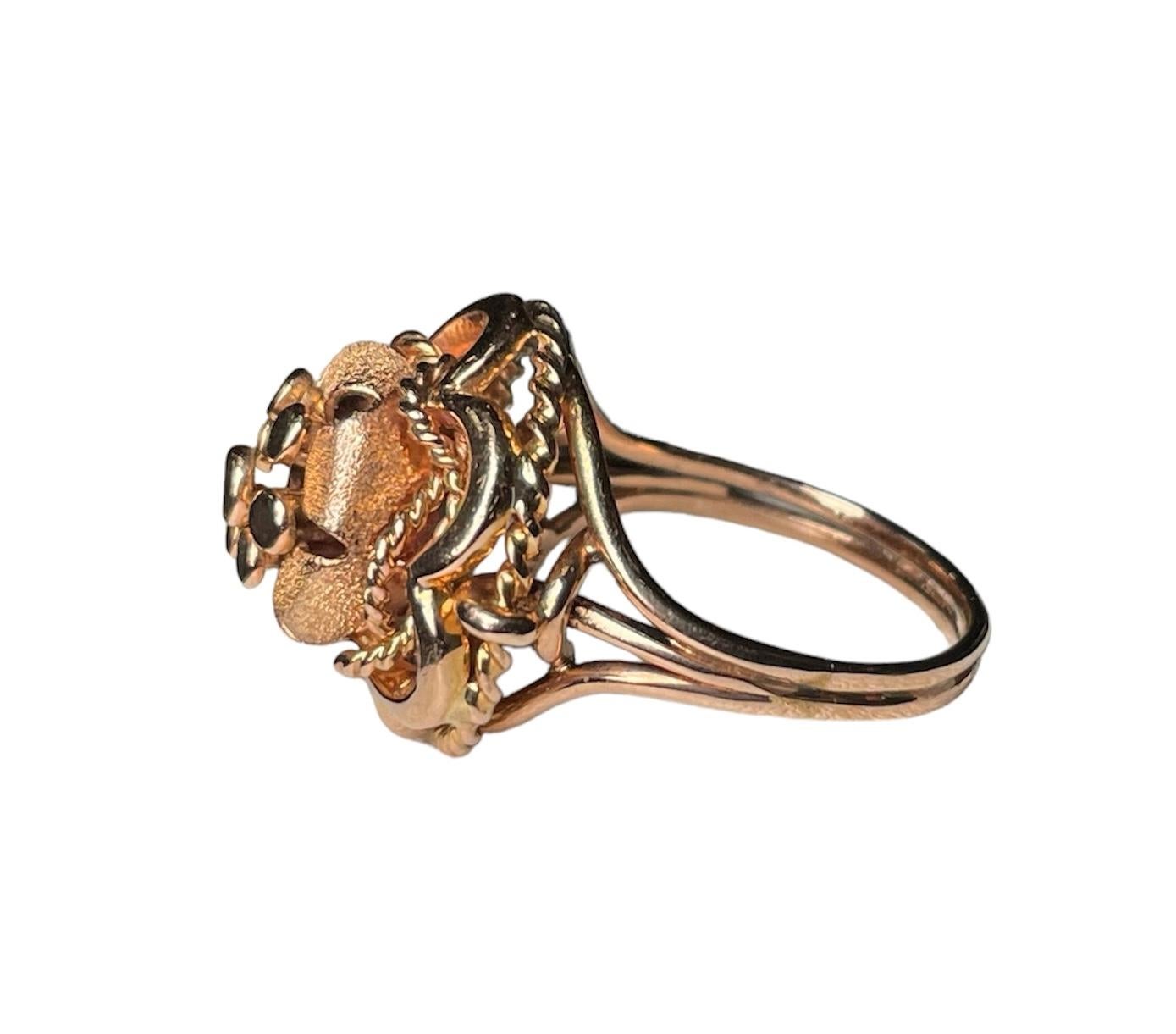 18K Gold Flower Cocktail Ring For Sale 14