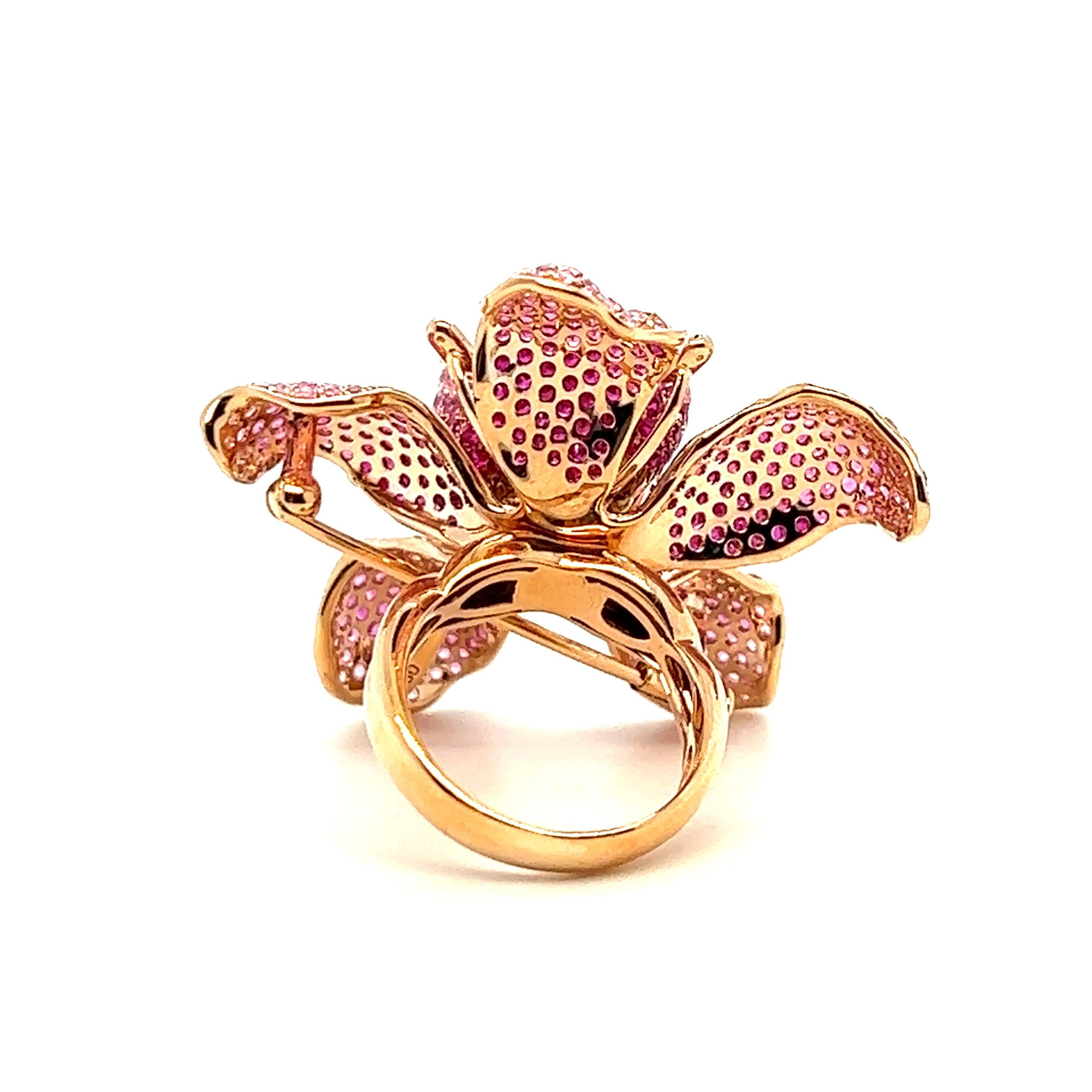 Modern 18K Gold Flower Collection Fuschia Gemstone Ring For Sale