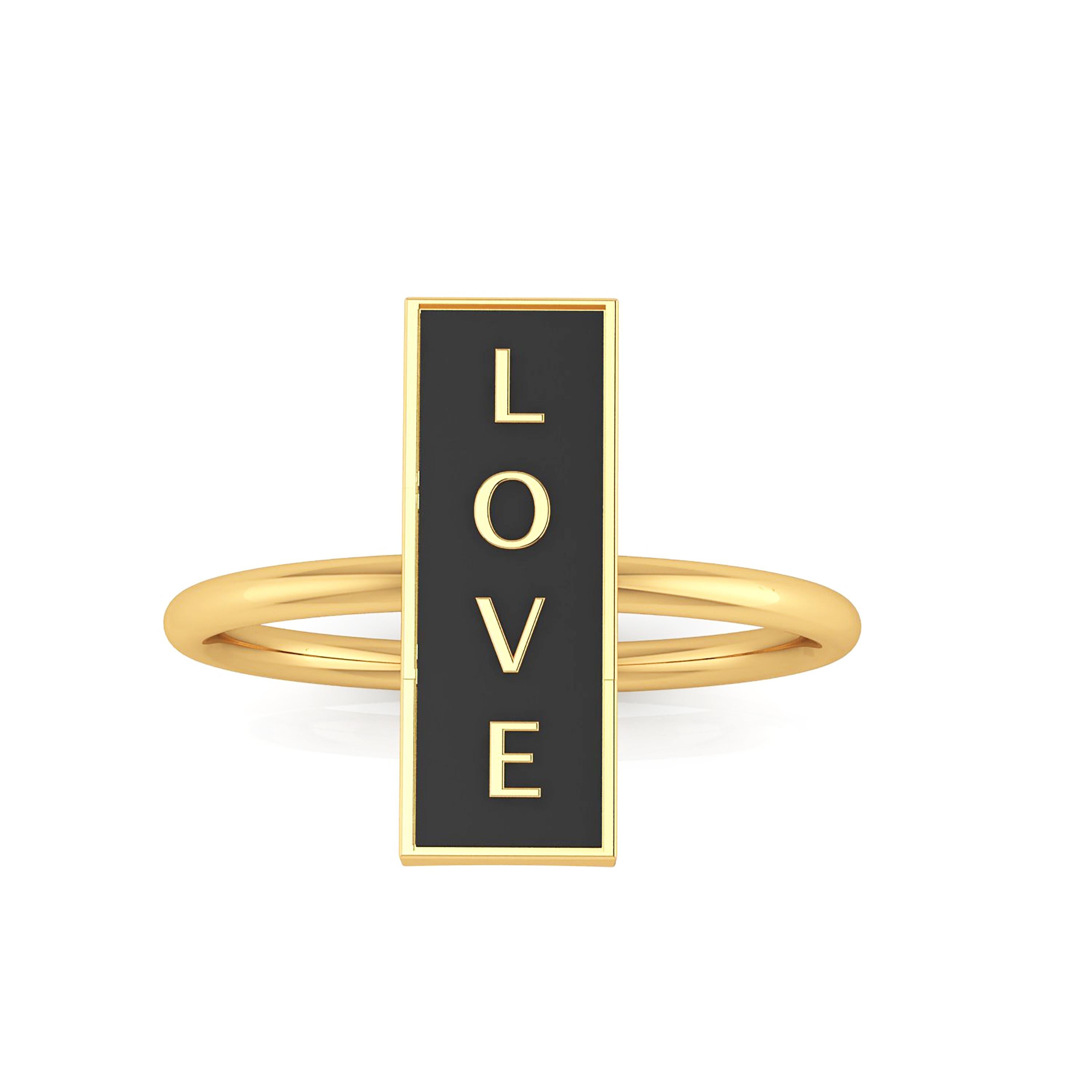 FERRUCCI The Love in black ring, conceived in 18k yellow gold, a new way to bring with you the classy, beautiful 18k yellow gold, everlasting in time, modern and bold shapes combined to create everlasting Love.
Size 6, complimentary sizing and