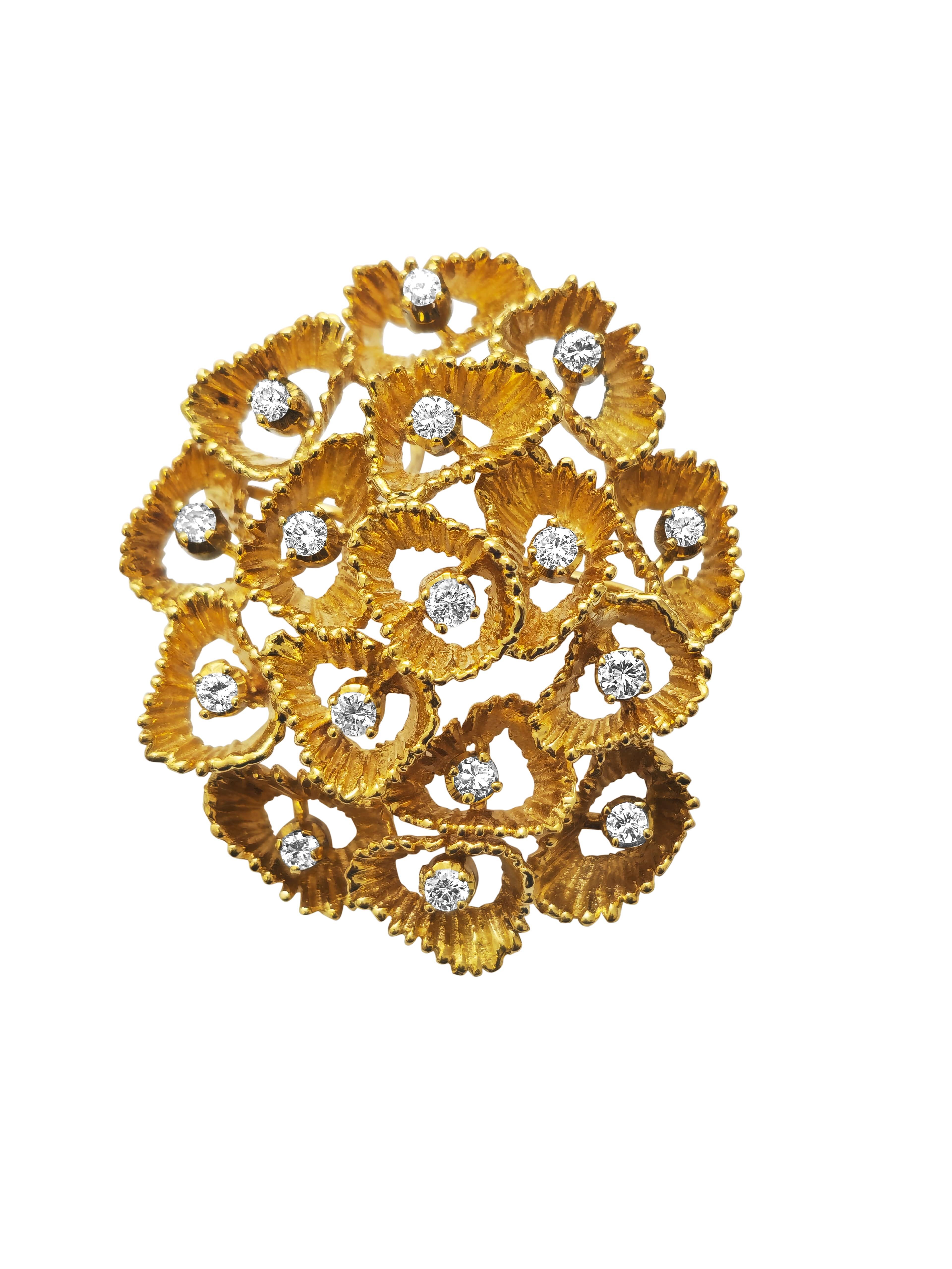 18k Gold Full Set: Ring, Earrings, Pendant/Pin In Excellent Condition For Sale In Miami, FL